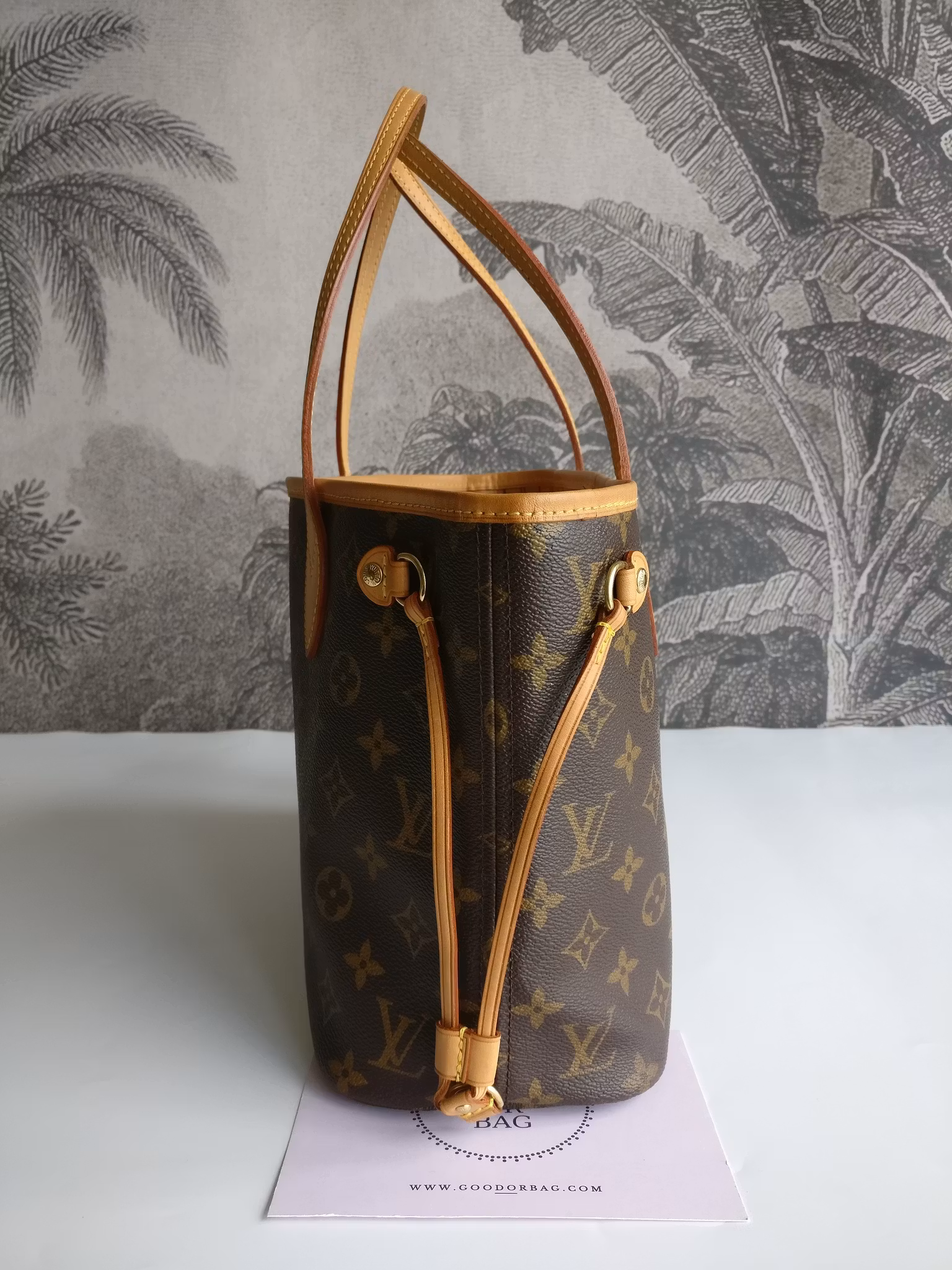 Louis Vuitton Neverfull PM