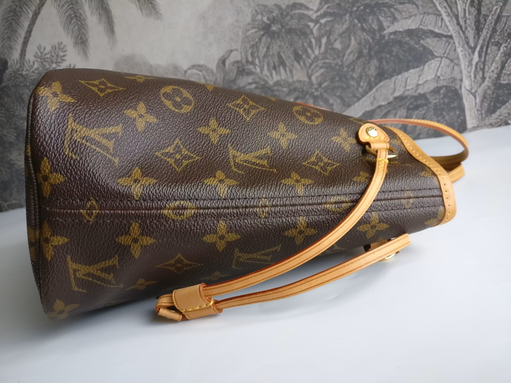 Louis Vuitton Neverfull PM