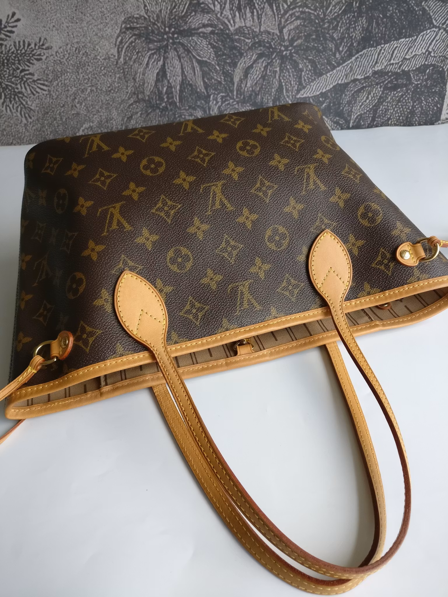 Louis Vuitton Neverfull PM
