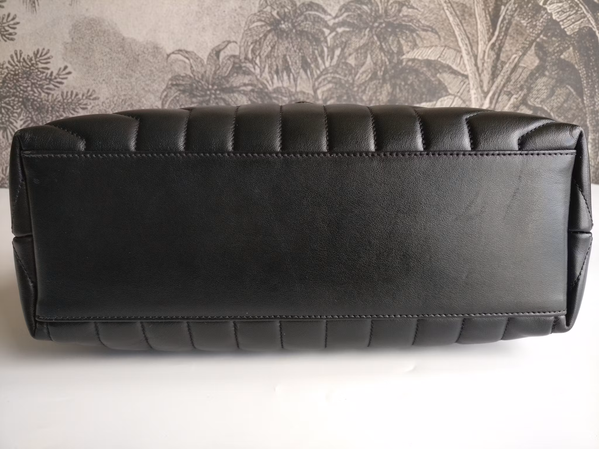 Saint Laurent LouLou Medium Y
