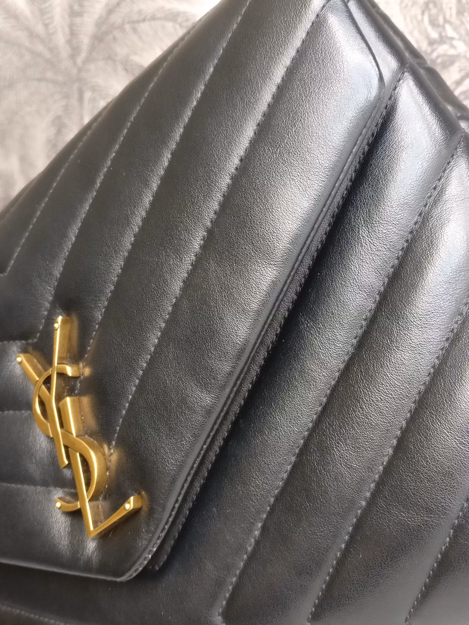 Saint Laurent LouLou Medium Y