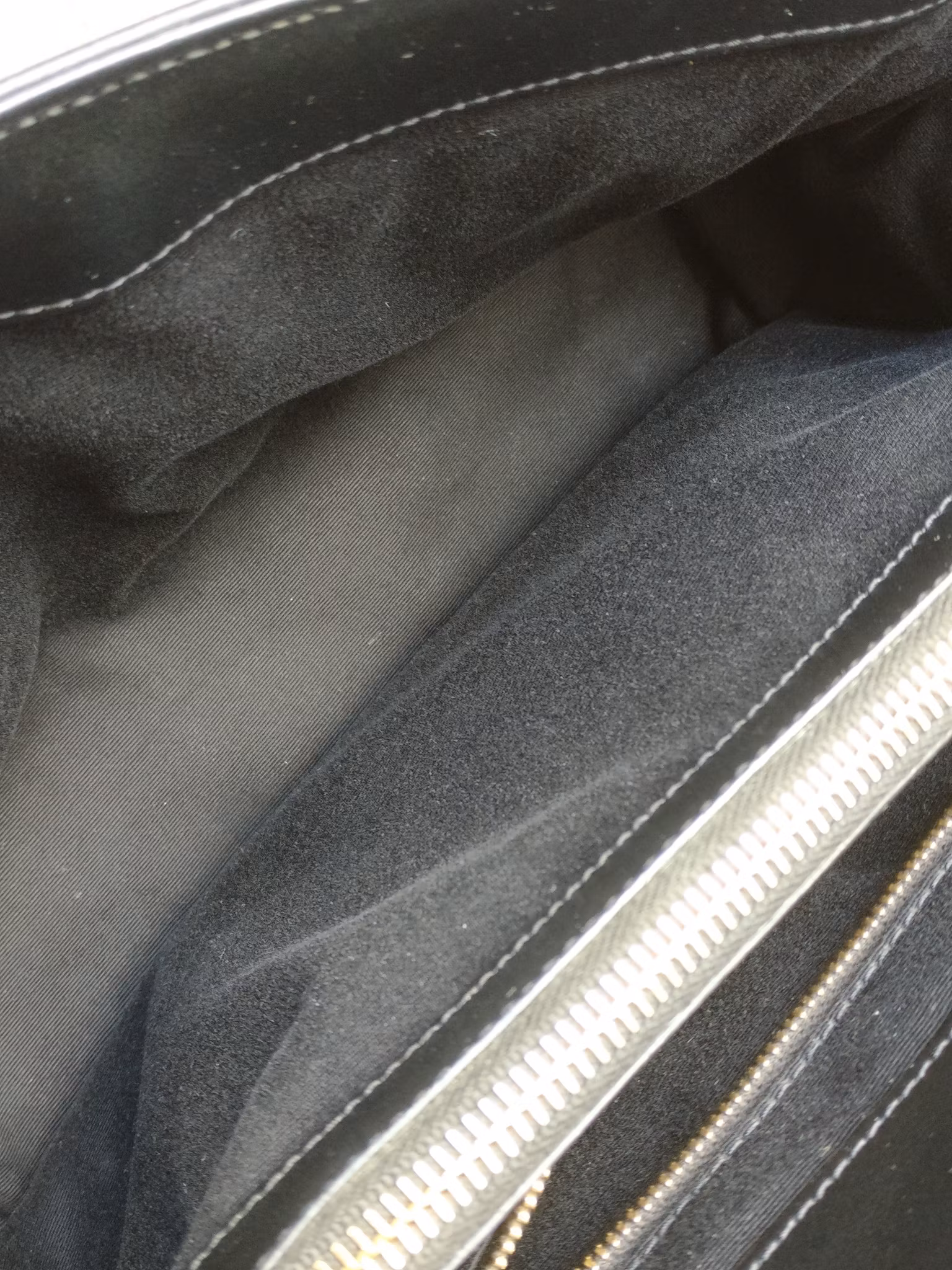 Saint Laurent LouLou Medium Y