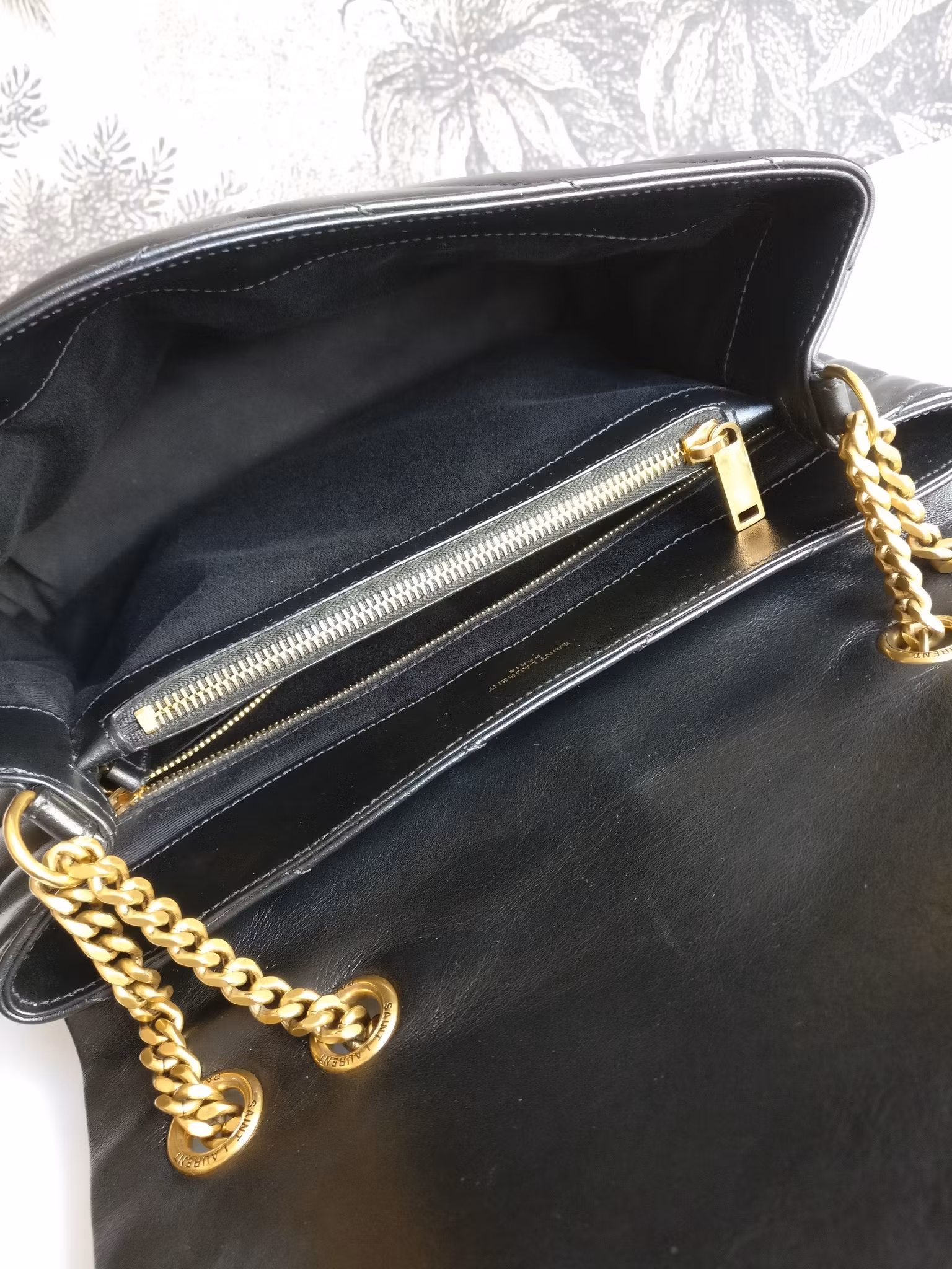 Saint Laurent LouLou Medium Y