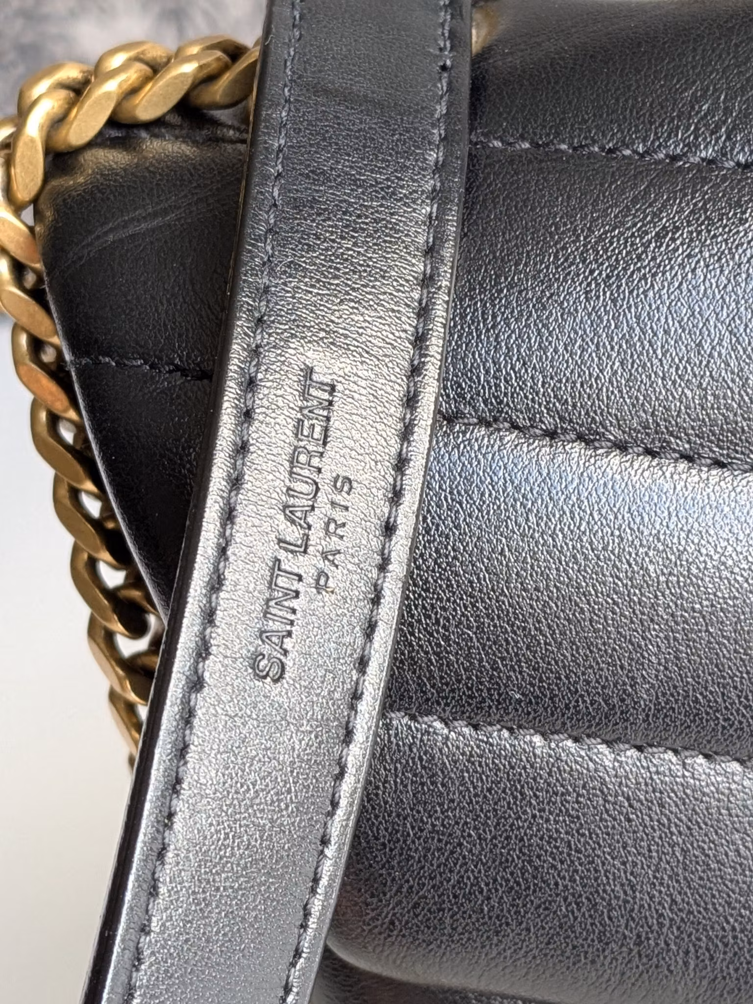 Saint Laurent LouLou Medium Y