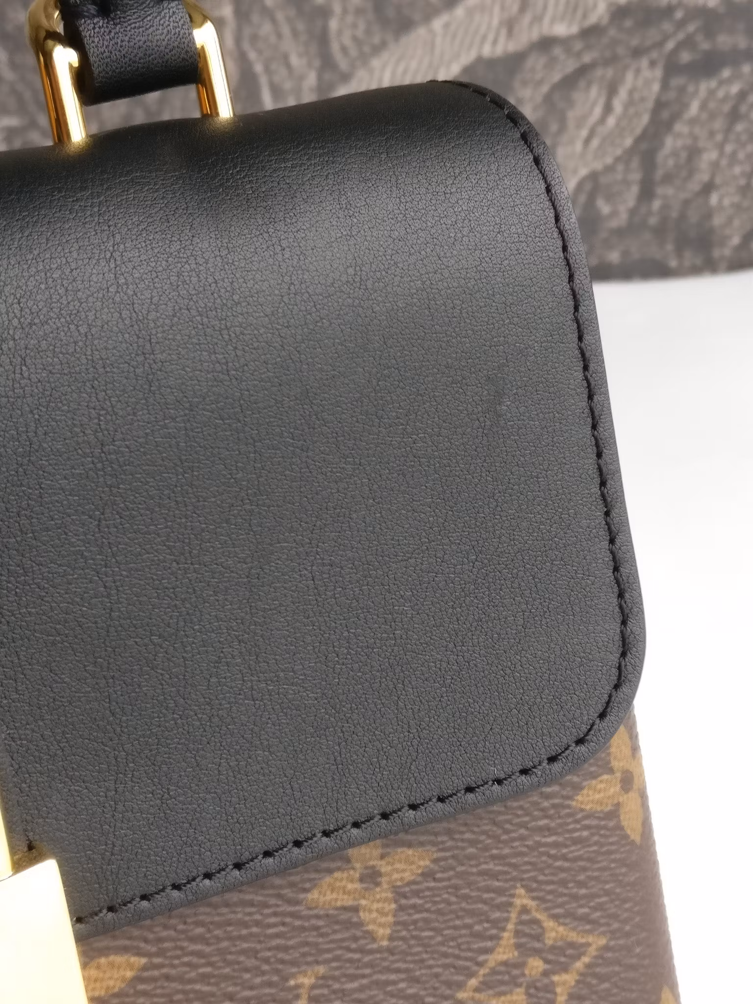 Louis Vuitton Locky BB black monogram