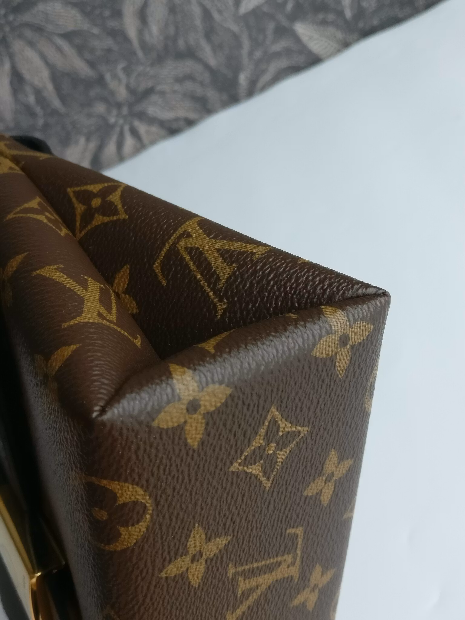 Louis Vuitton Locky BB black monogram