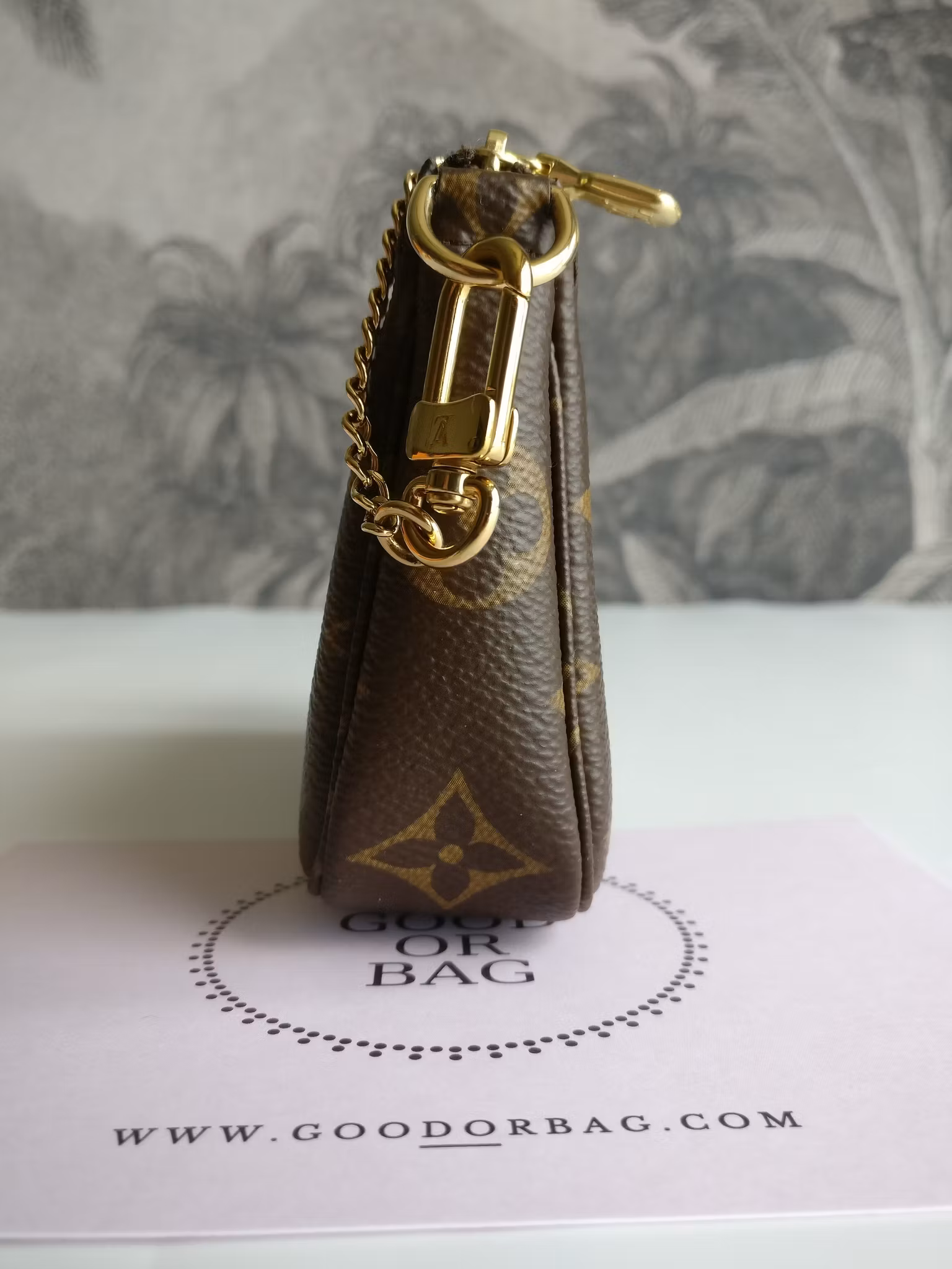 Louis Vuitton Mini Pochette Accessoires monogram