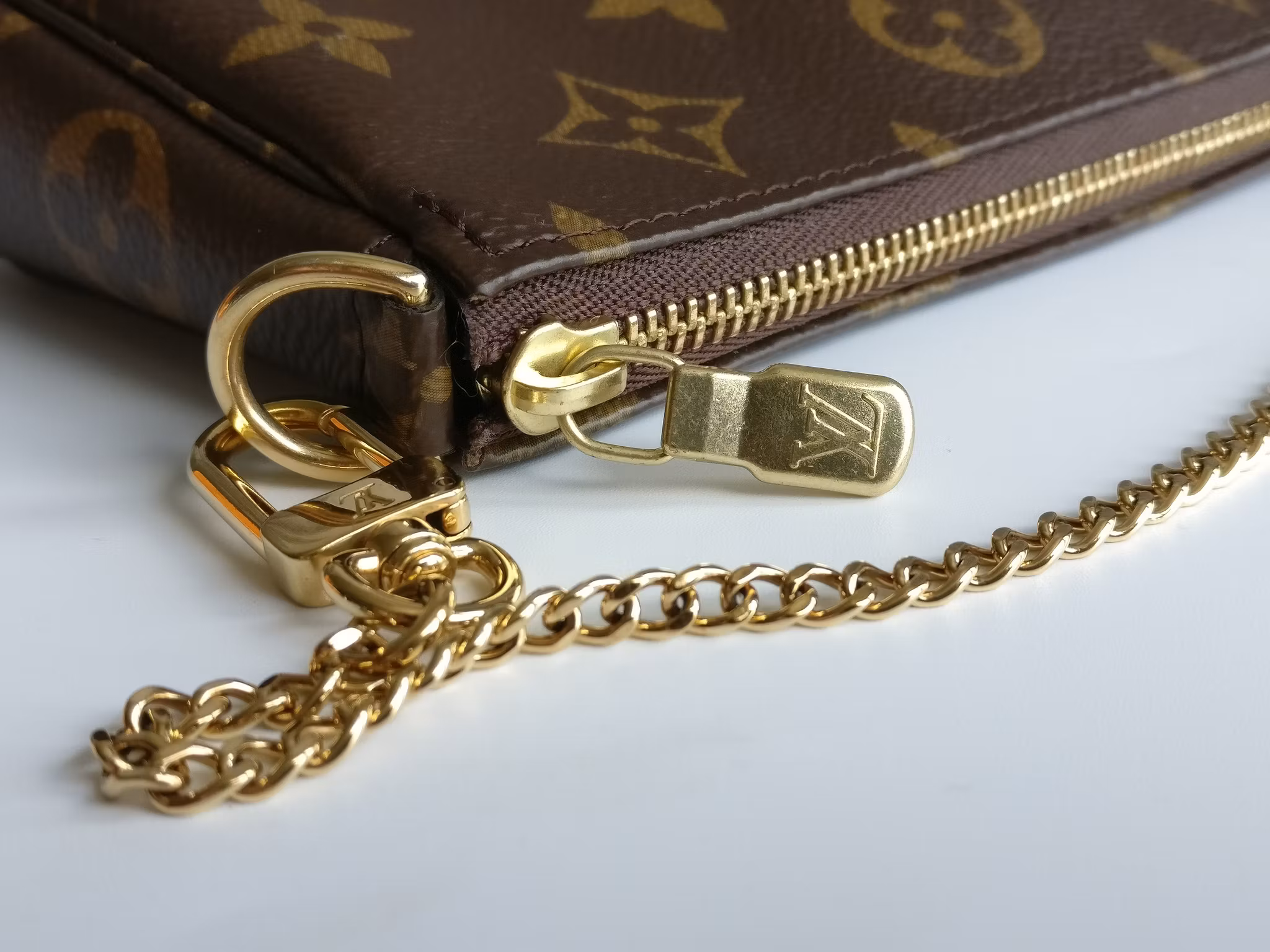 Louis Vuitton Mini Pochette Accessoires monogram