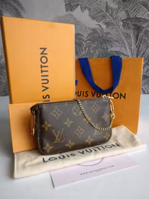 Louis Vuitton Mini Pochette Accessoires monogram