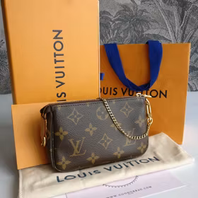 Louis Vuitton Mini Pochette Accessoires monogram