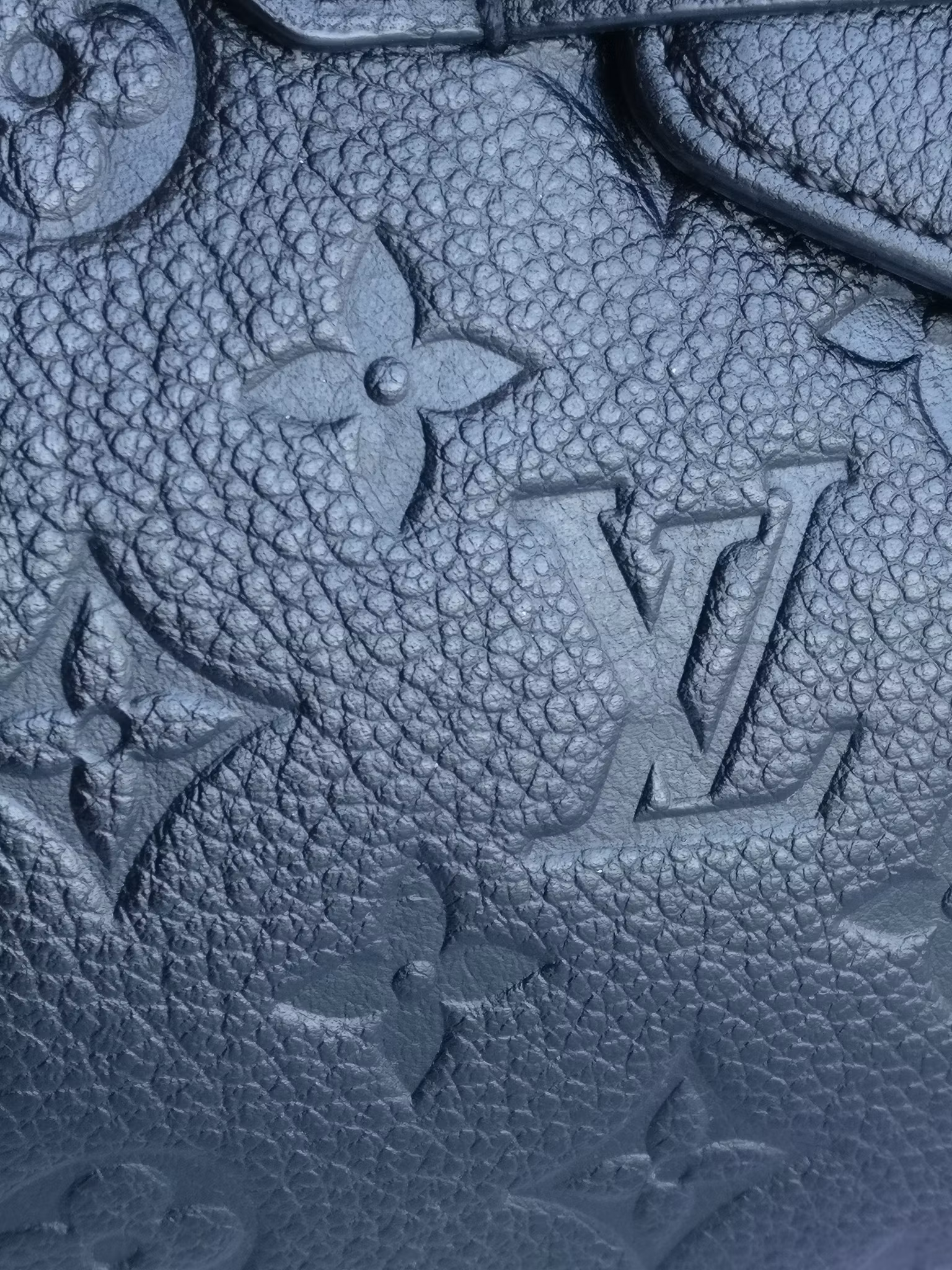 Louis Vuitton Trocadero empreinte
