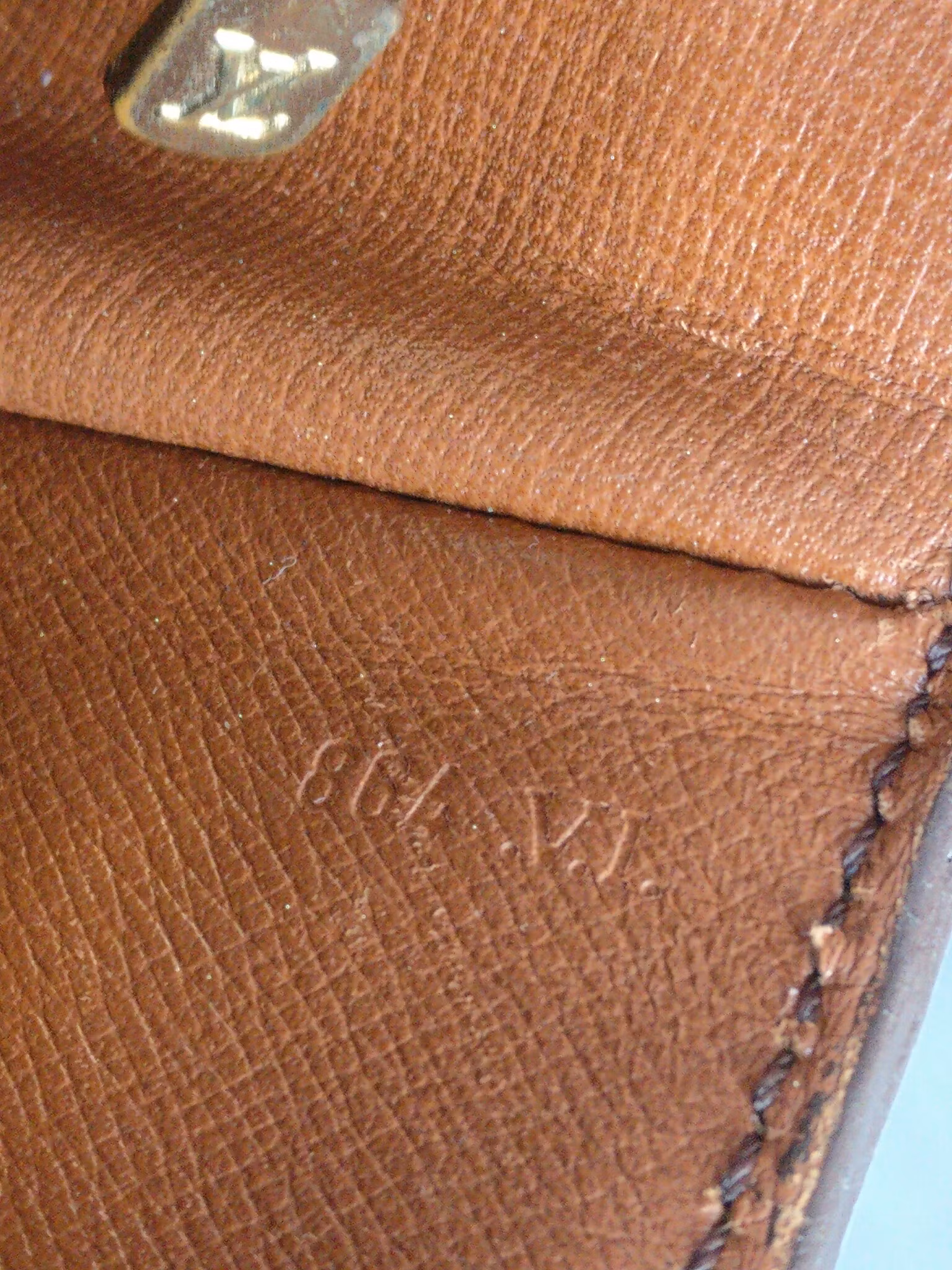 Louis Vuitton St Cloud MM