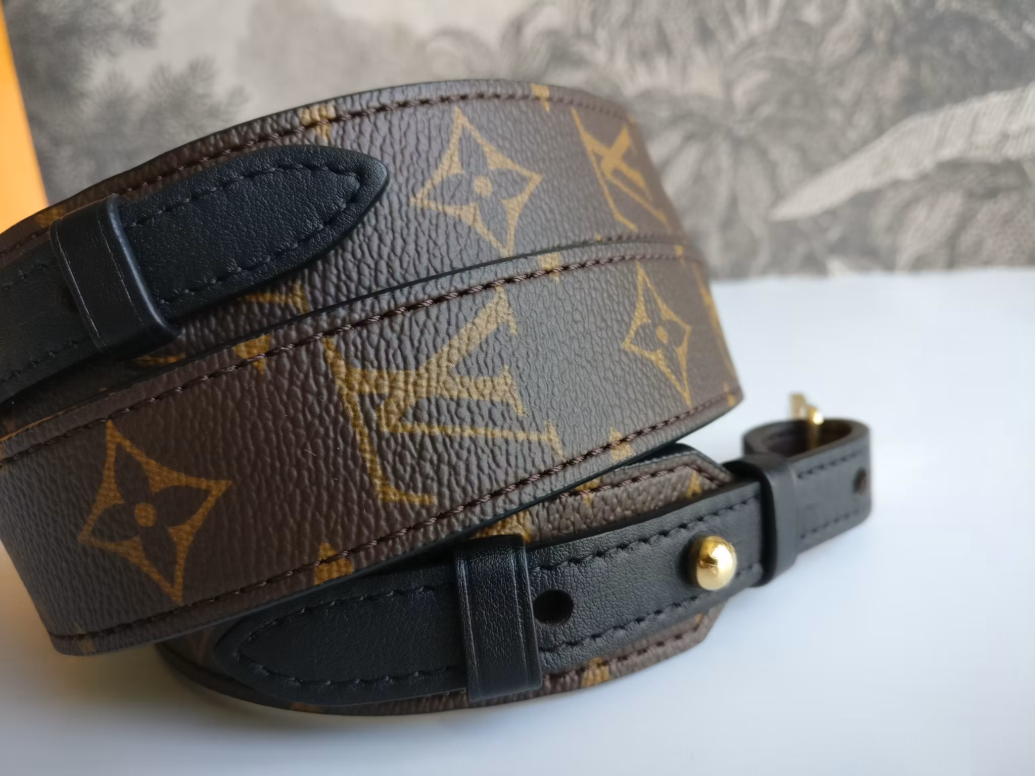 Louis Vuitton Bandouliere XL shoulder strap