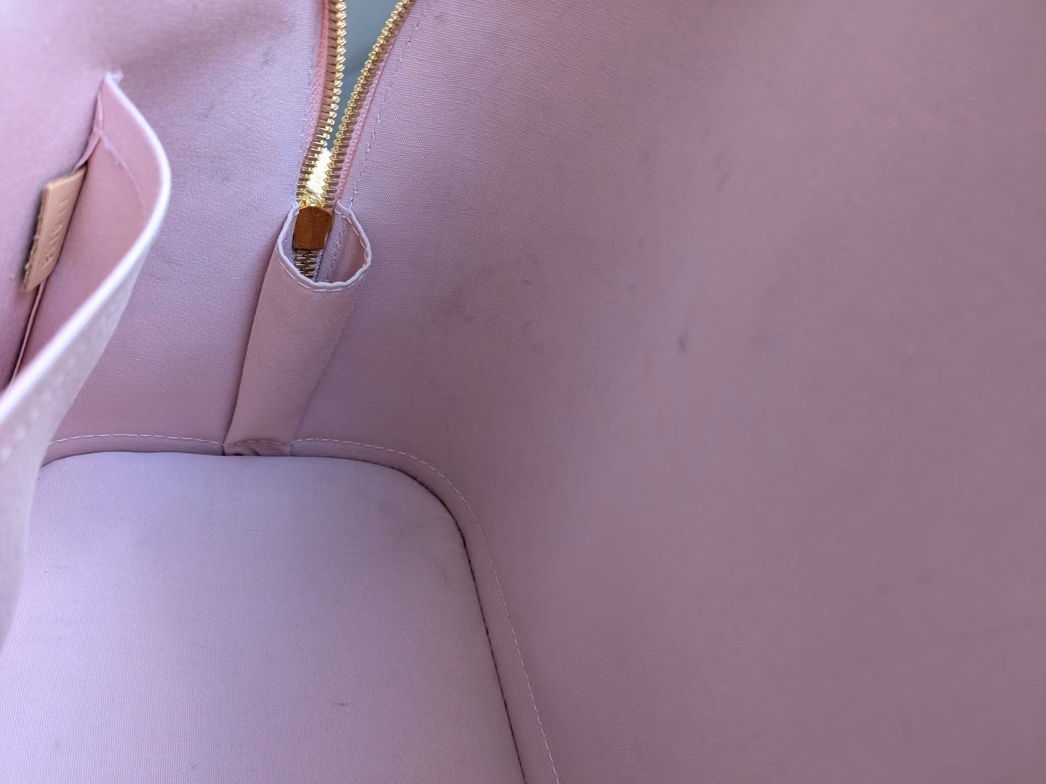 Louis Vuitton Alma PM vernis