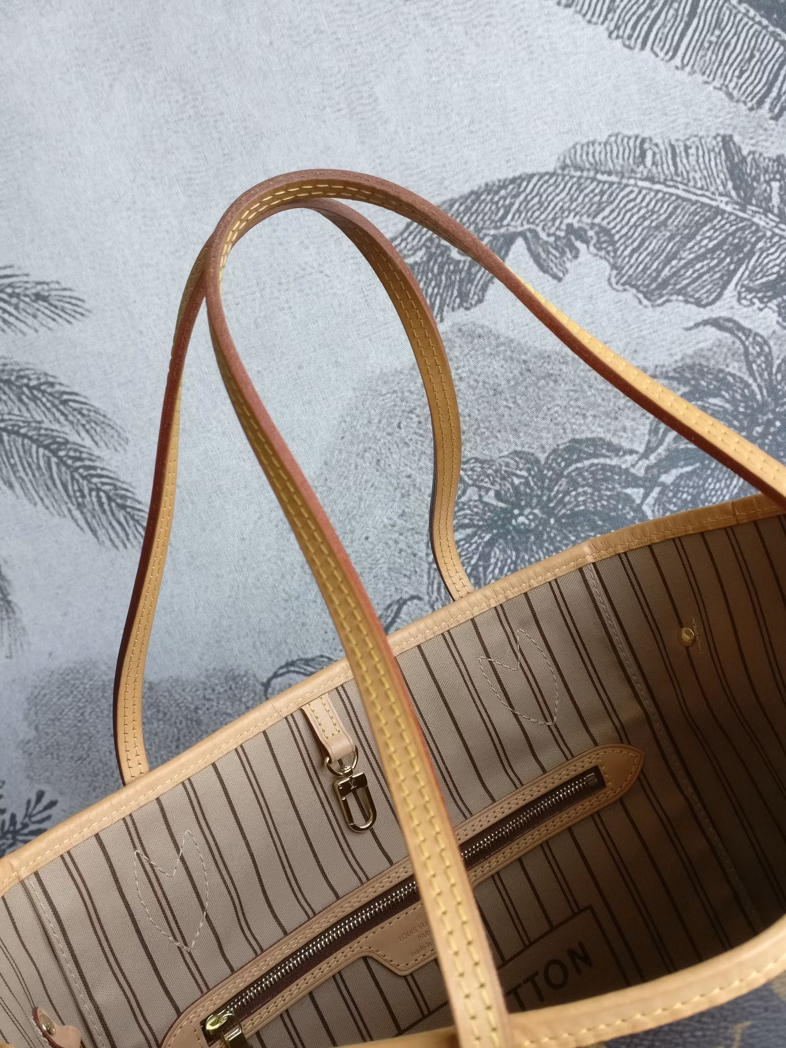 Louis Vuitton Neverfull MM monogram