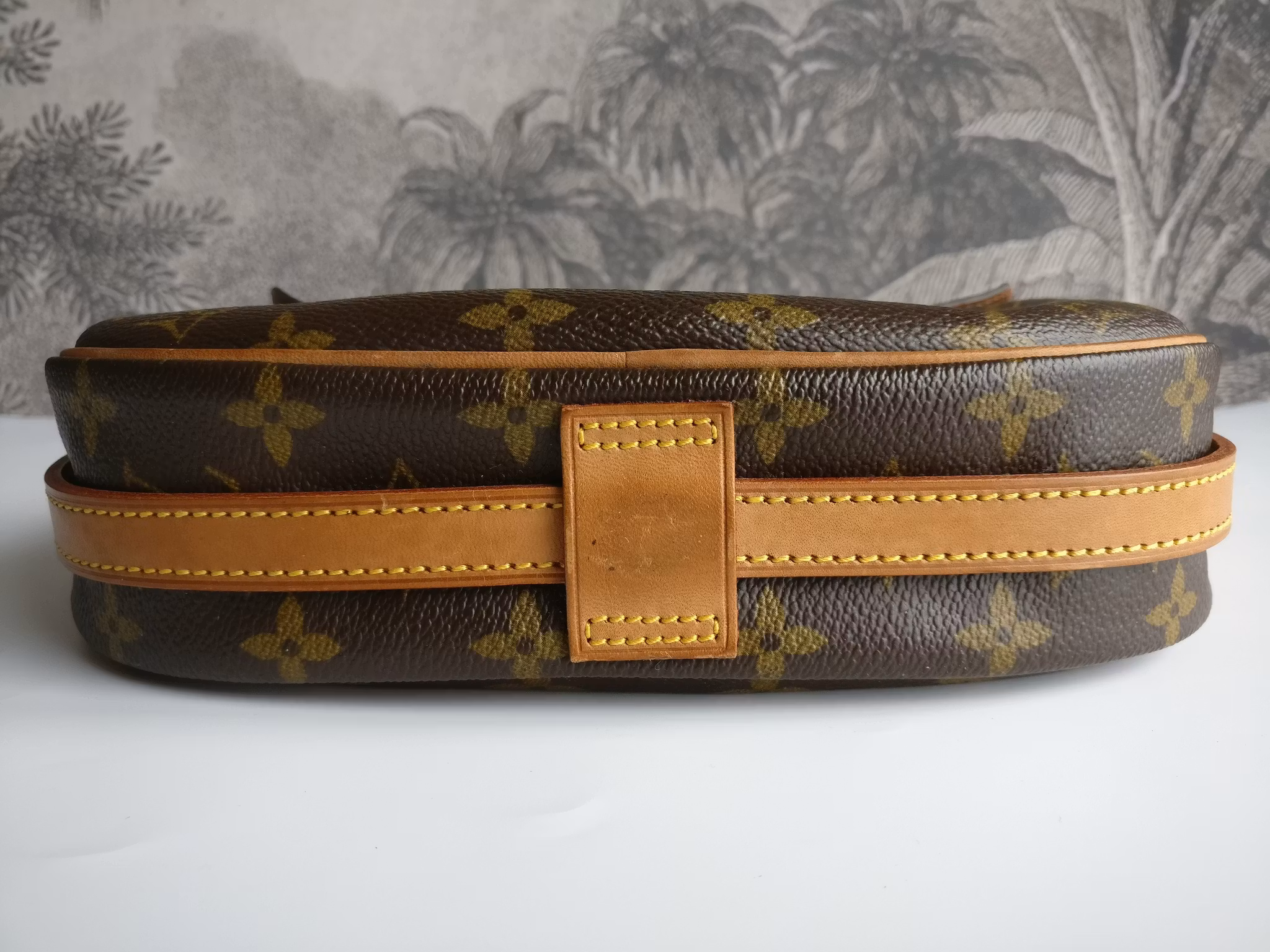 Louis Vuitton Jeune Fille MM