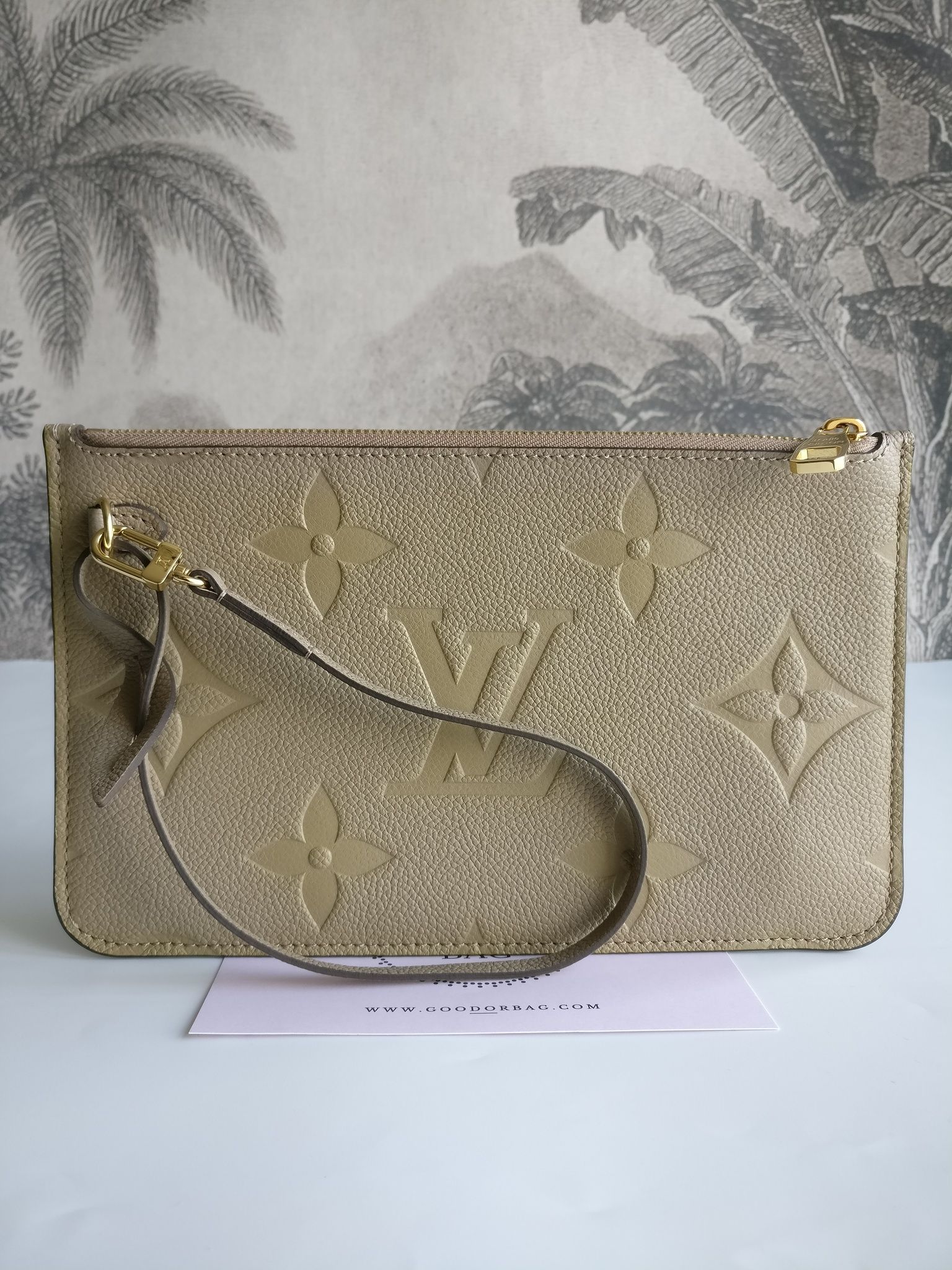 Louis Vuitton Neverfull pochette empreinte Dune