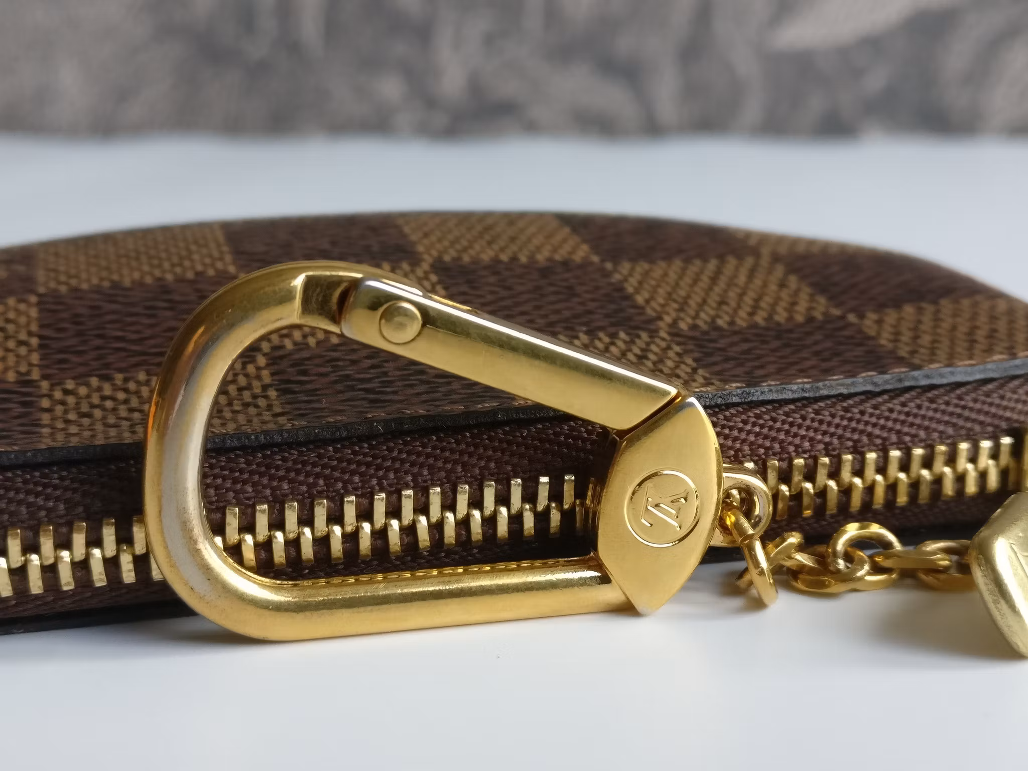 Louis Vuitton Key Pouch damier ebene