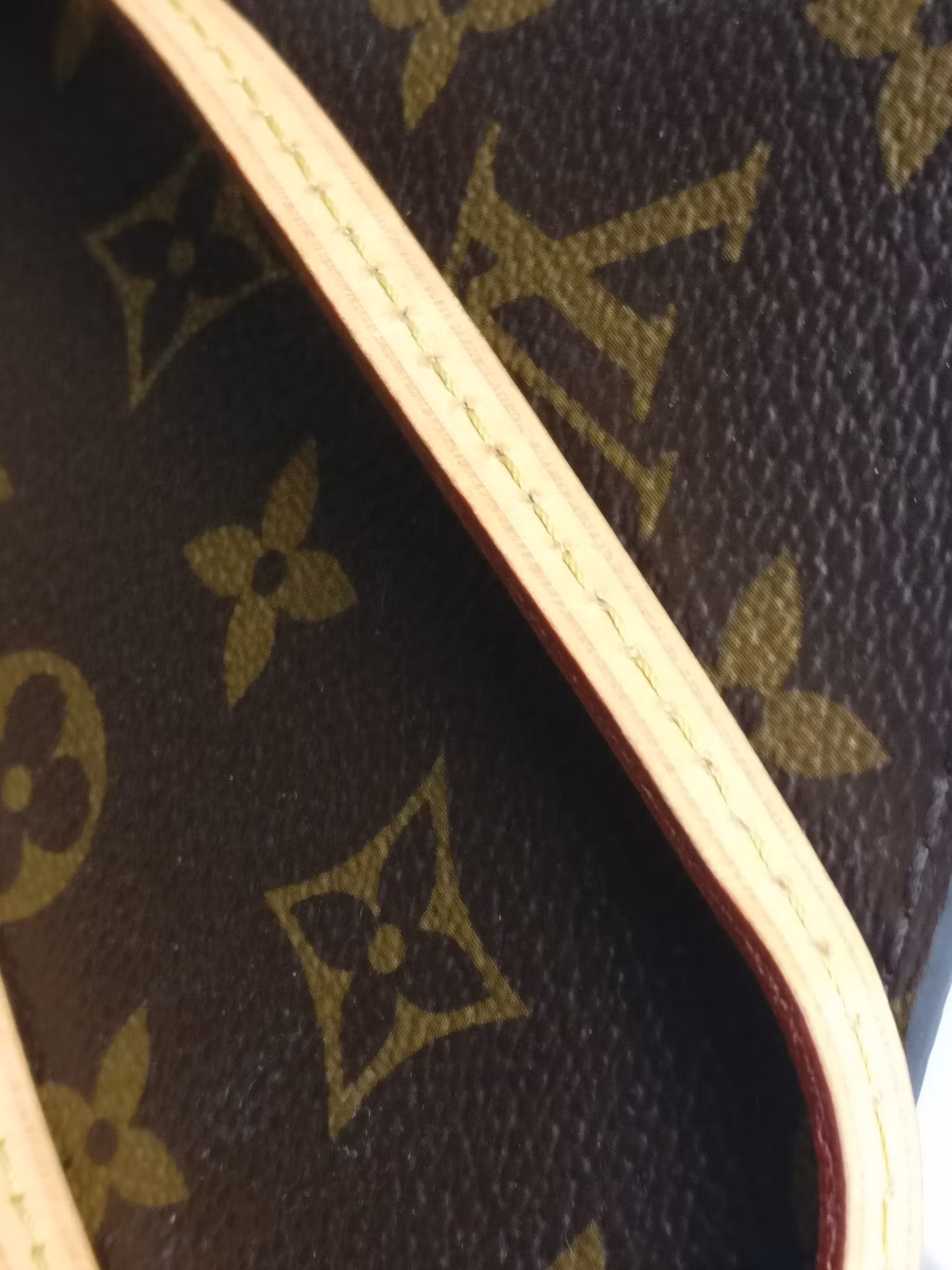 Louis Vuitton Neverfull MM/GM pouch