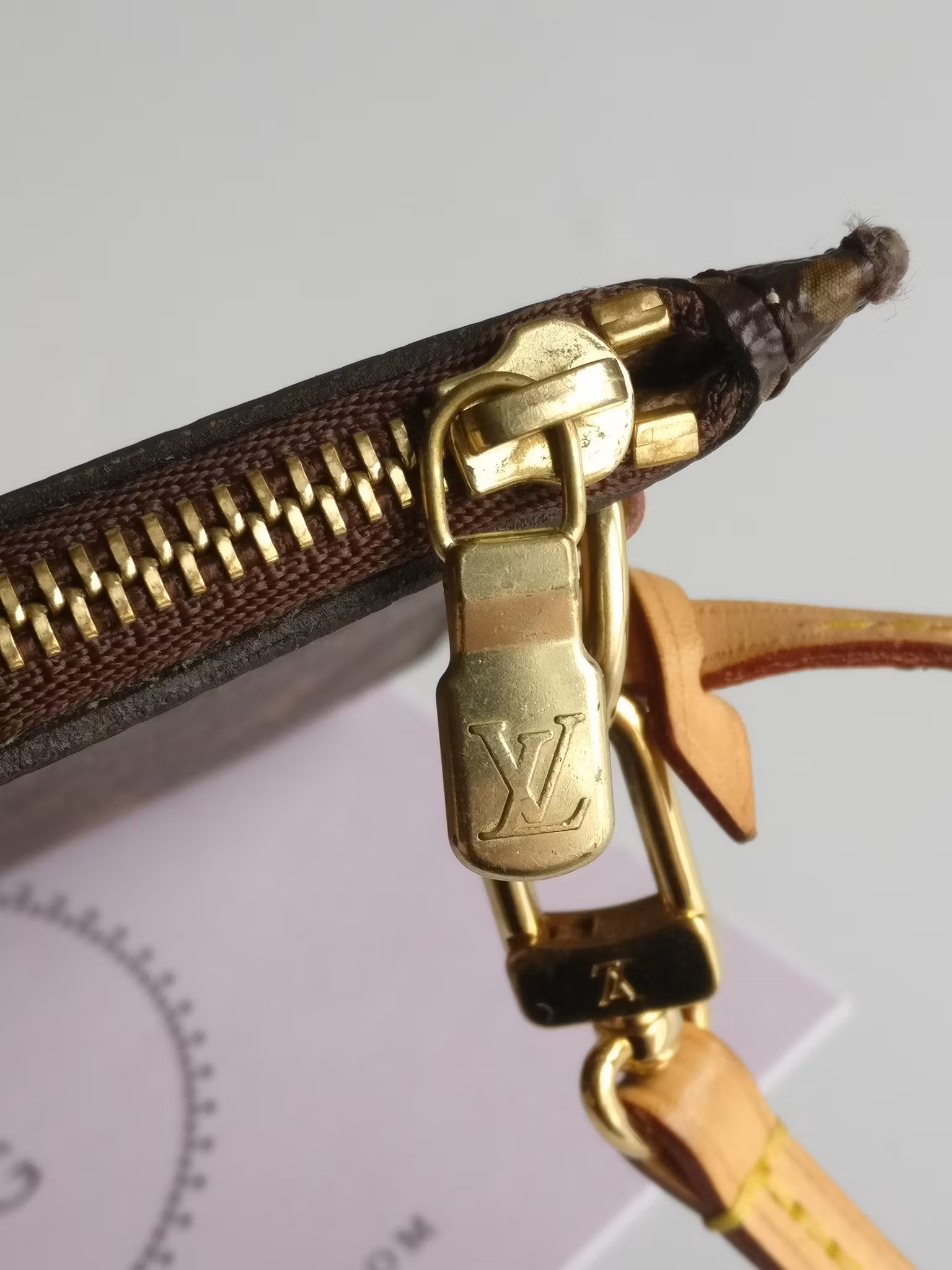 Louis Vuitton Neverfull MM/GM pouch