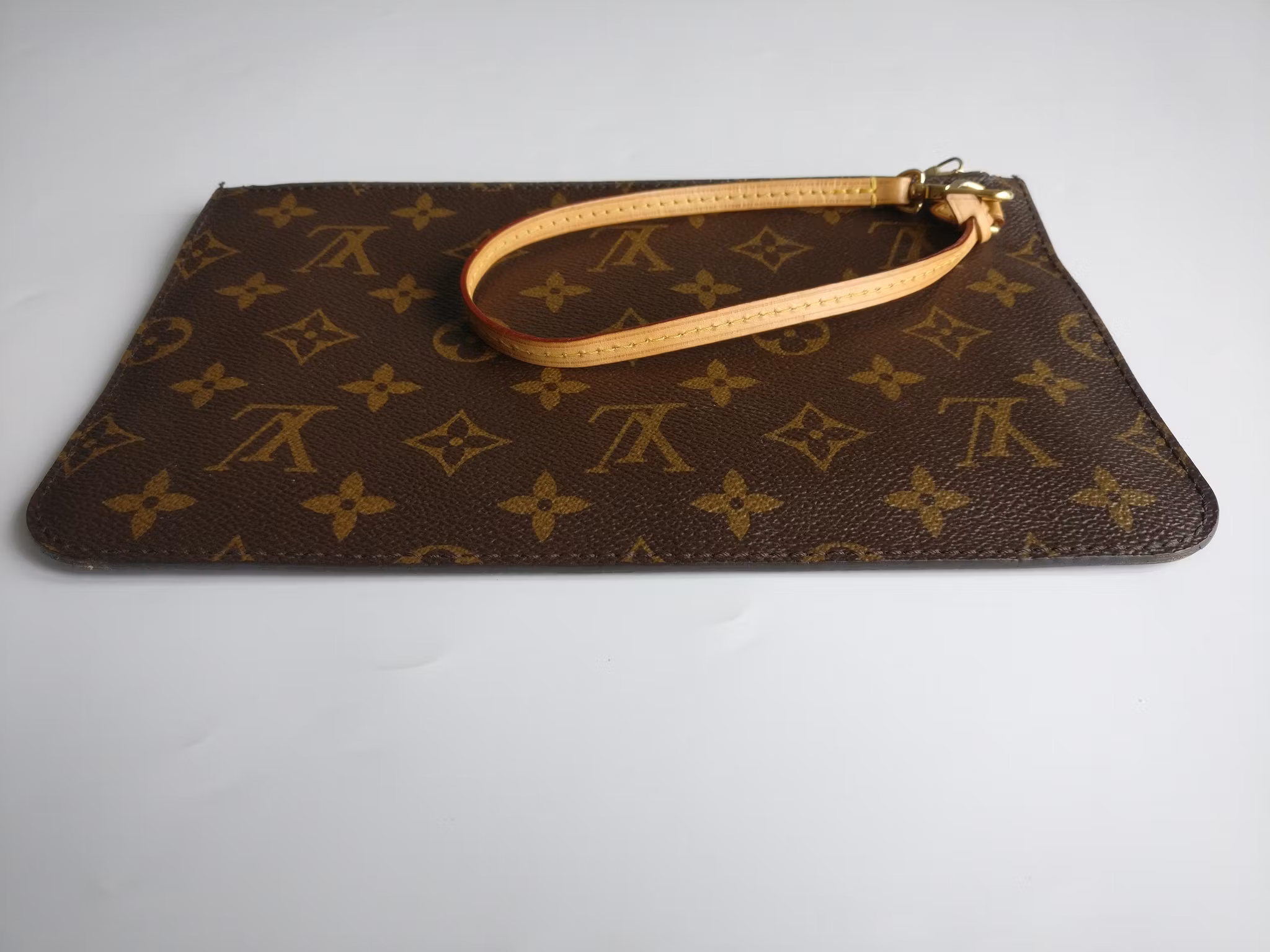 Louis Vuitton Neverfull MM/GM pouch