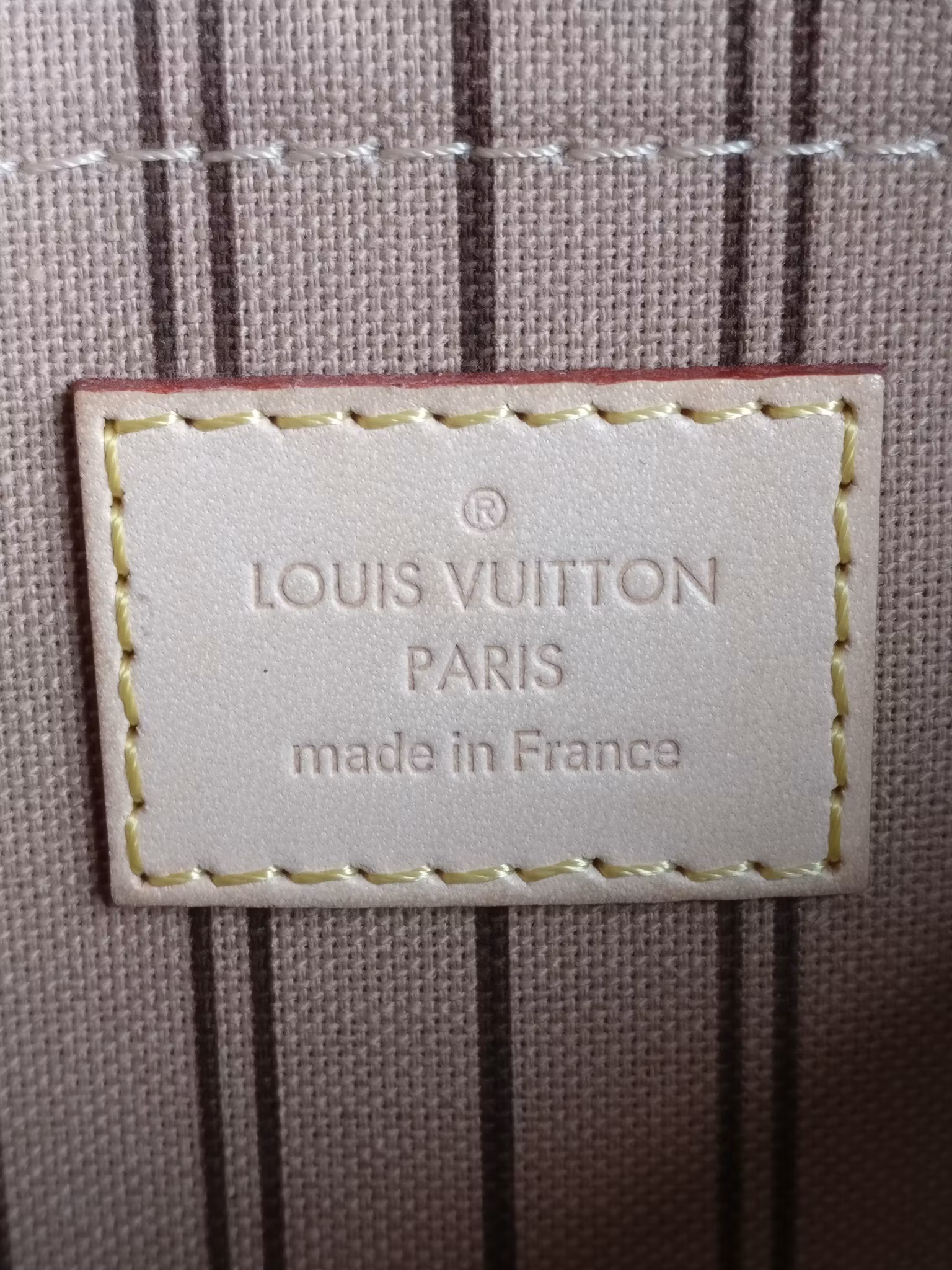 Louis Vuitton Neverfull MM/GM pouch