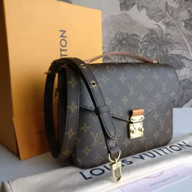 Louis Vuitton Pochette Metis