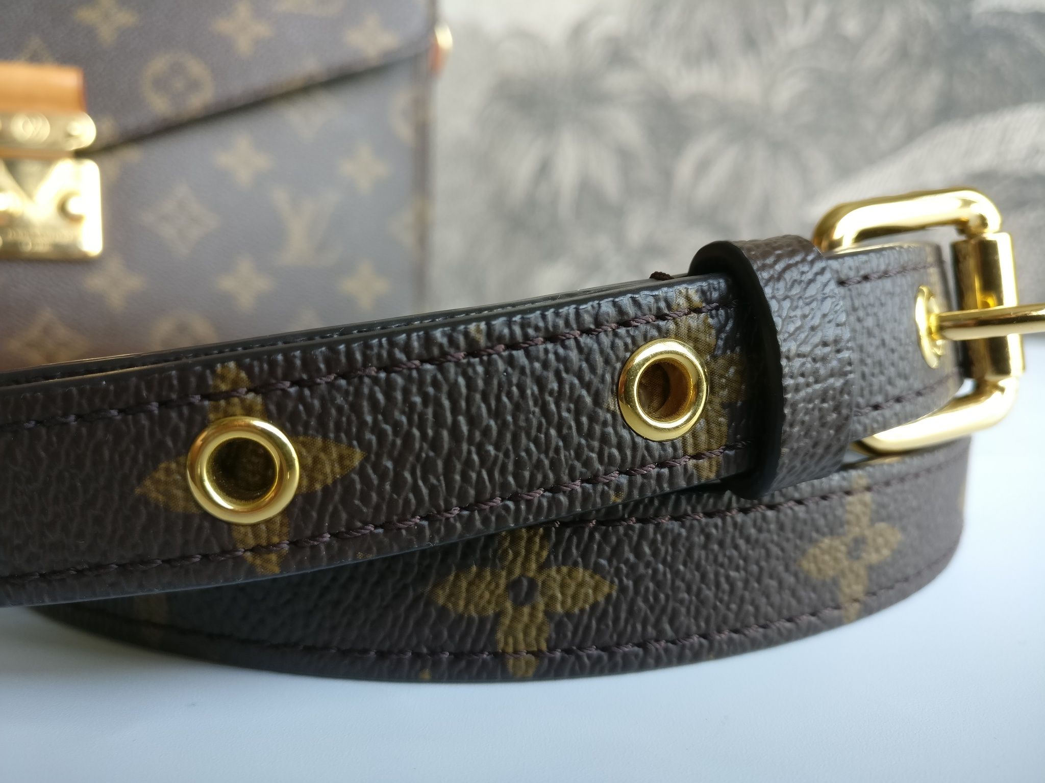Louis Vuitton Pochette Metis