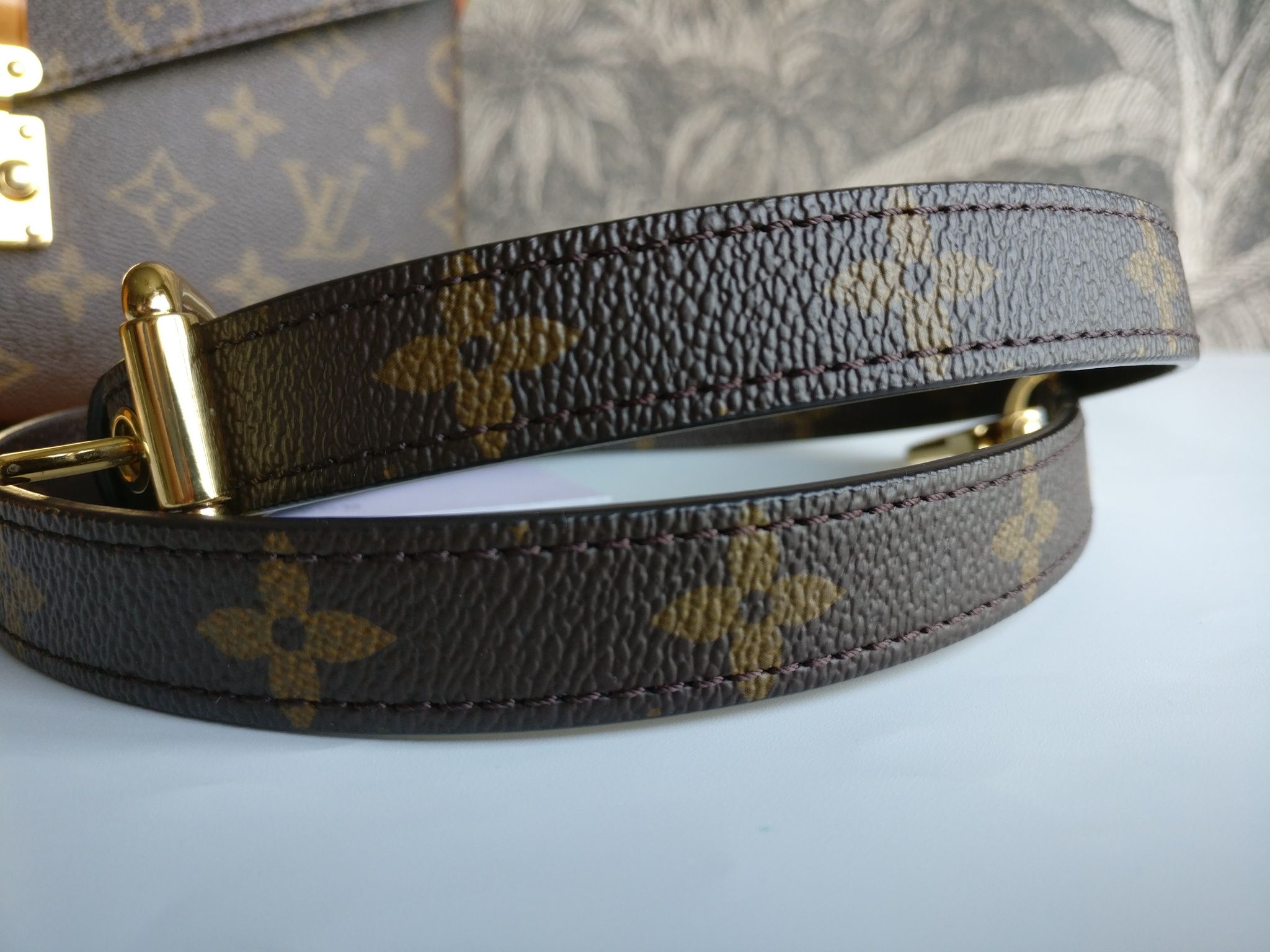 Louis Vuitton Pochette Metis
