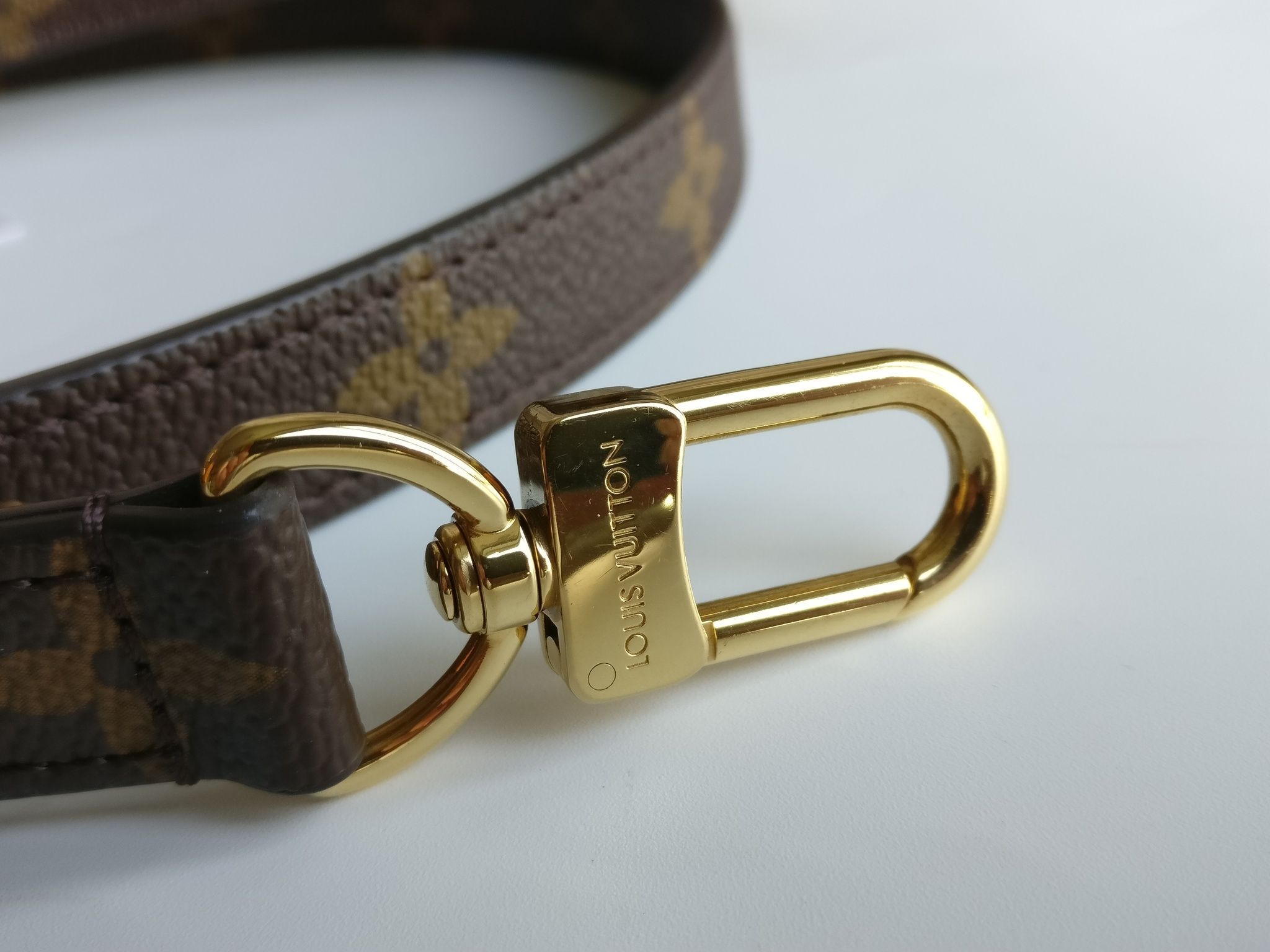 Louis Vuitton Pochette Metis