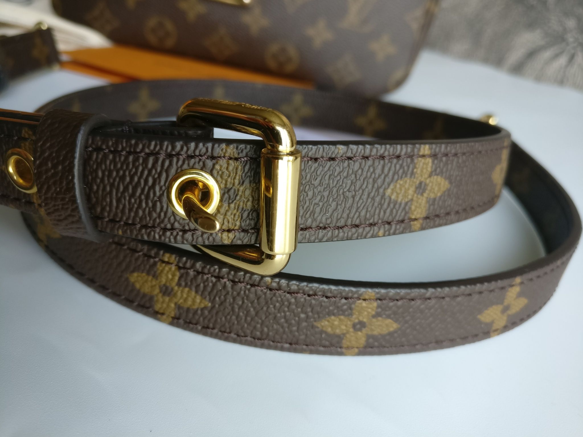 Louis Vuitton Pochette Metis
