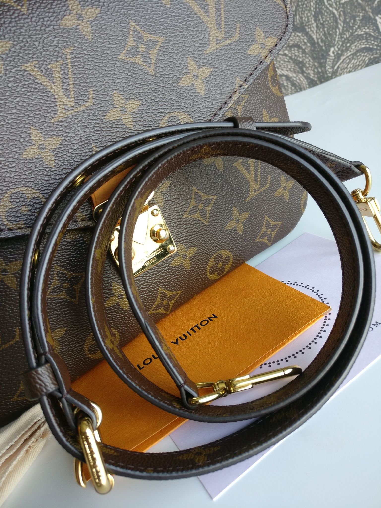 Louis Vuitton Pochette Metis