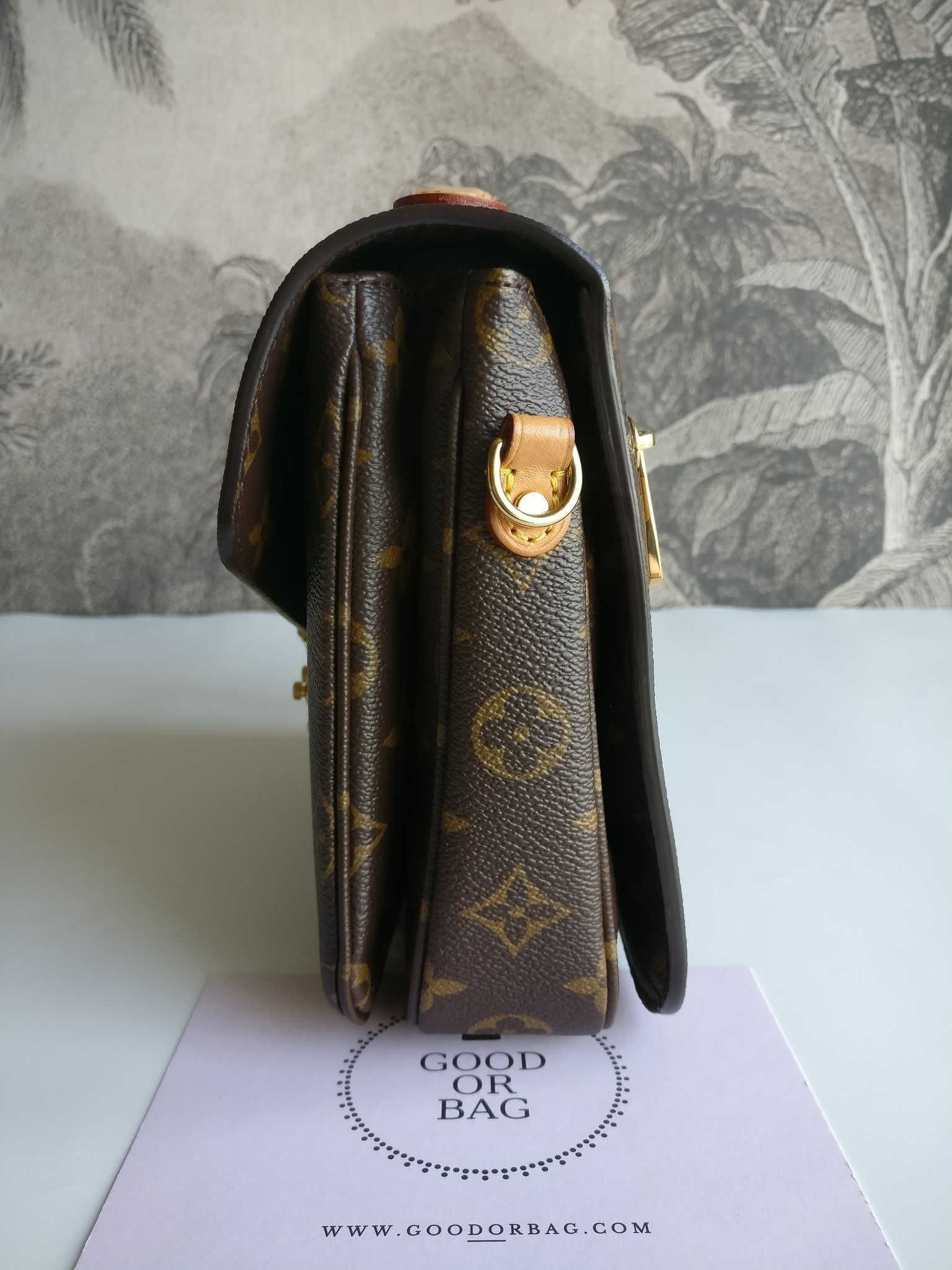 Louis Vuitton Pochette Metis