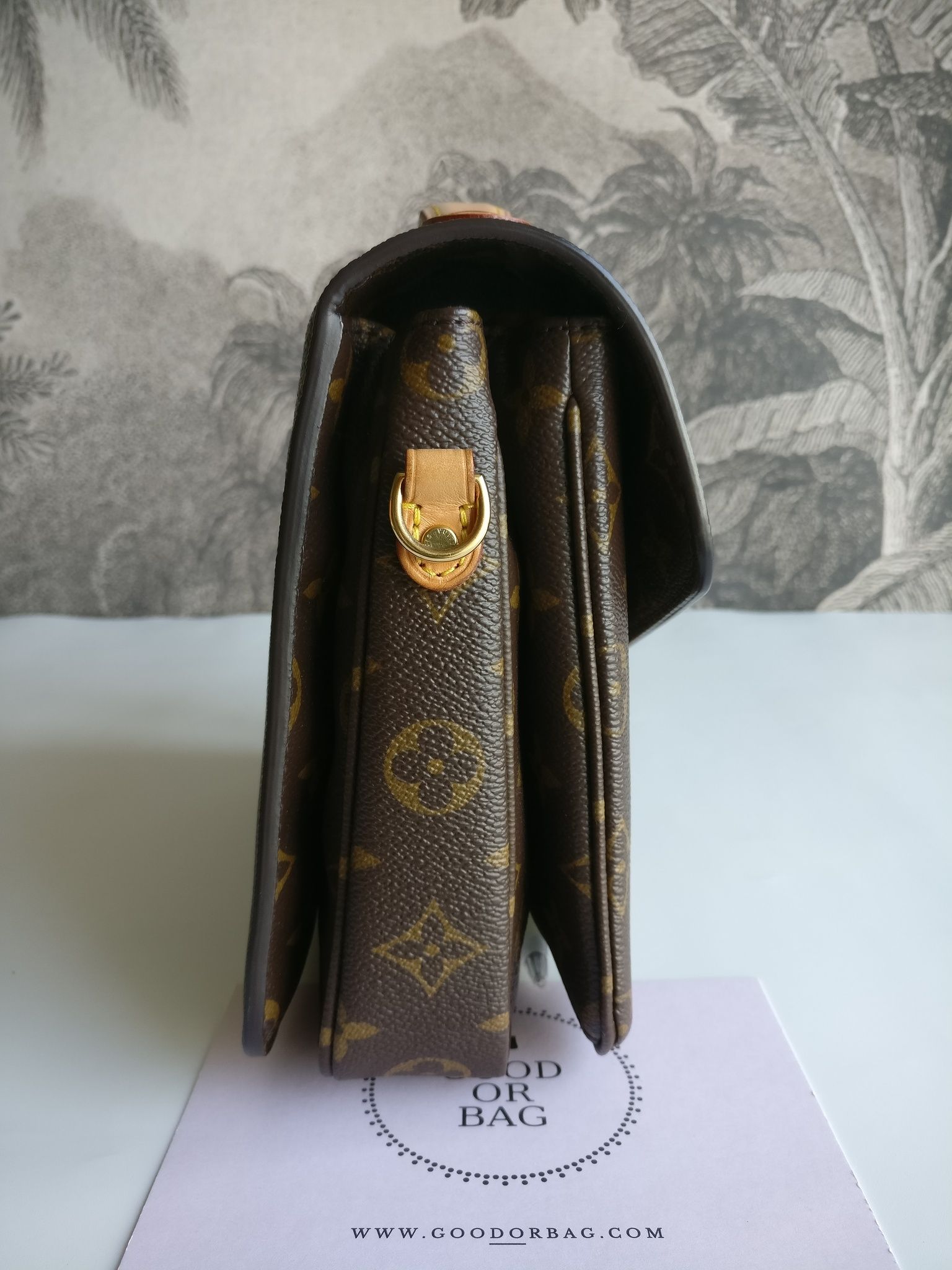 Louis Vuitton Pochette Metis