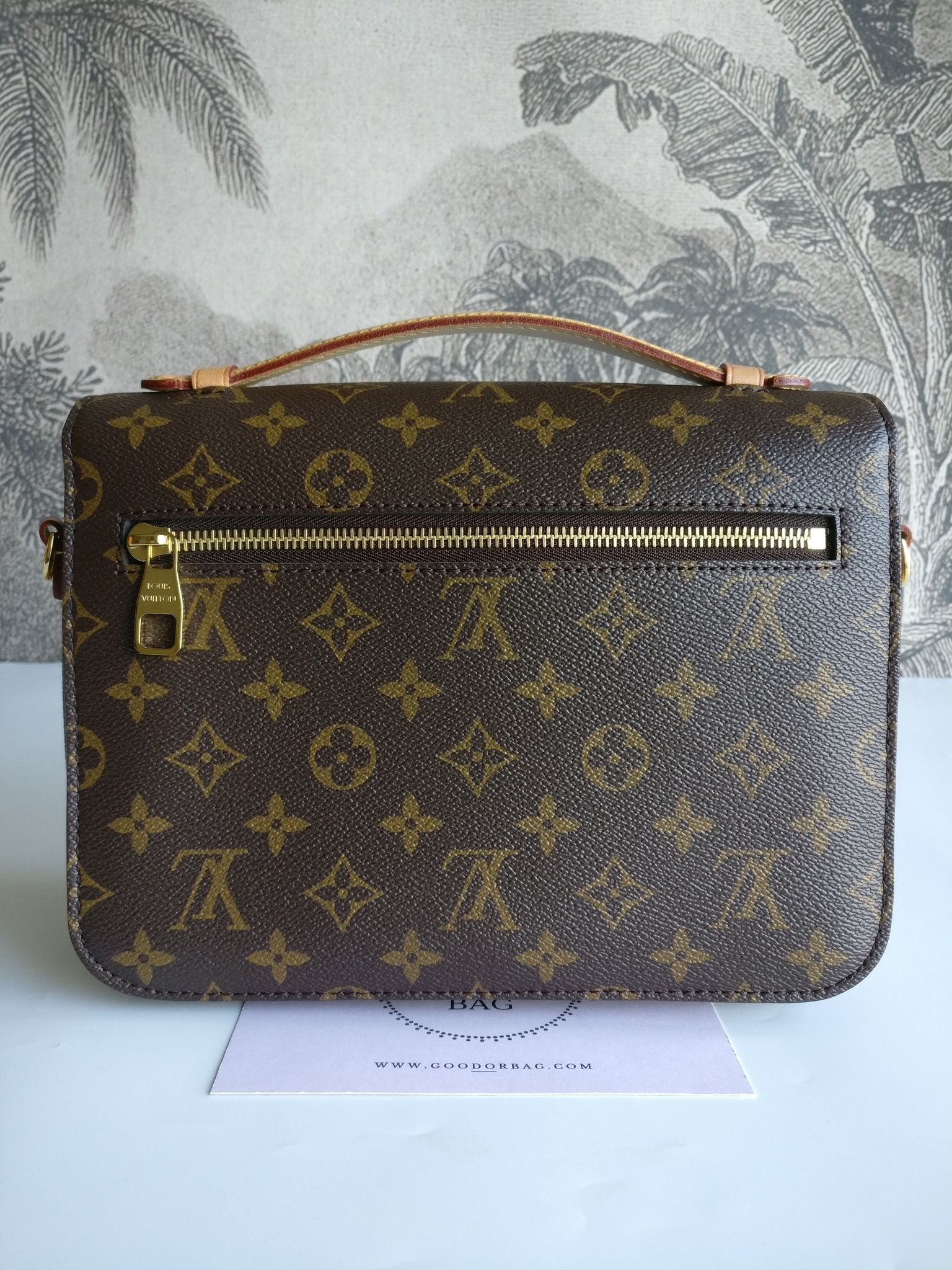 Louis Vuitton Pochette Metis
