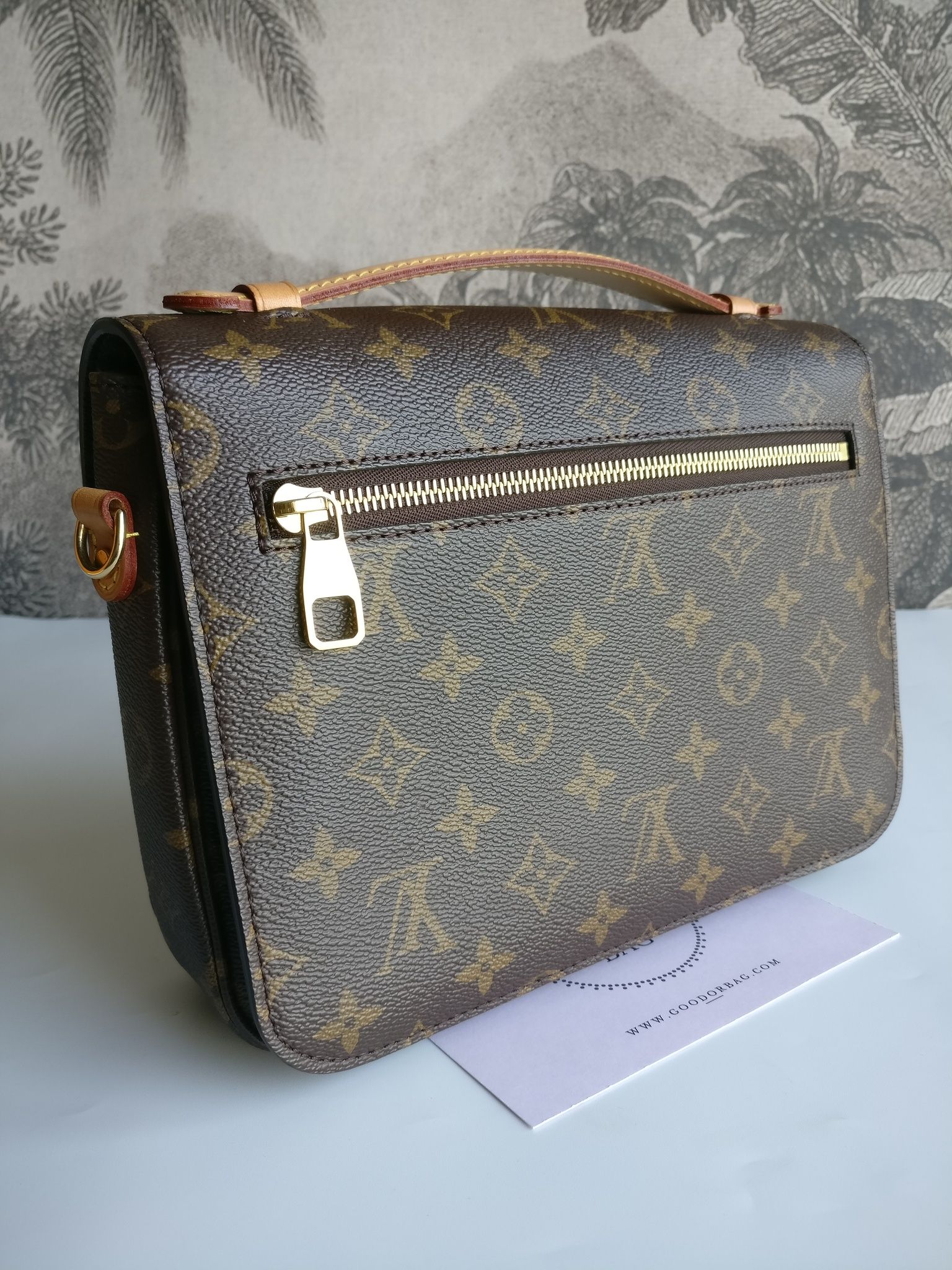 Louis Vuitton Pochette Metis
