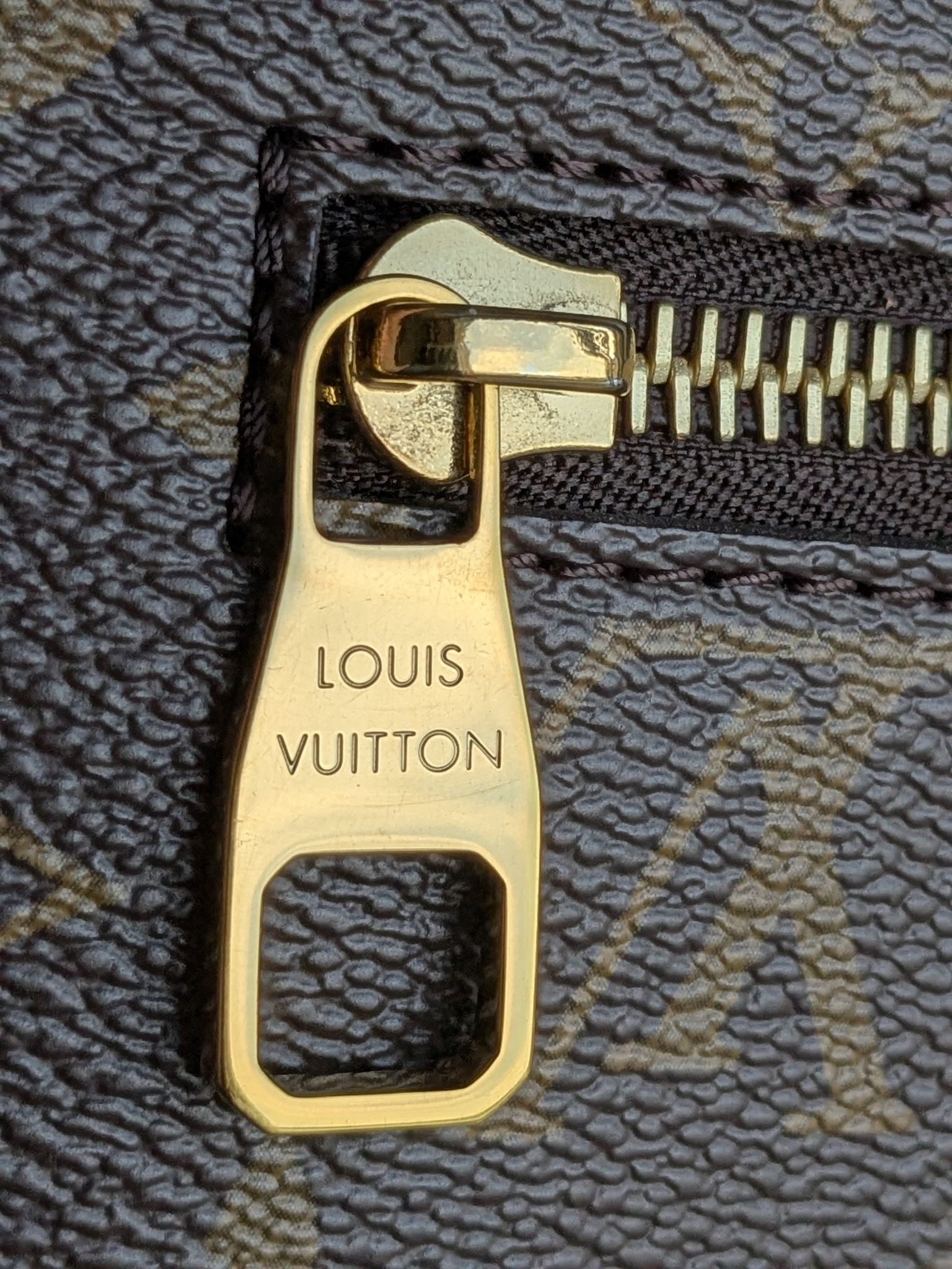 Louis Vuitton Pochette Metis