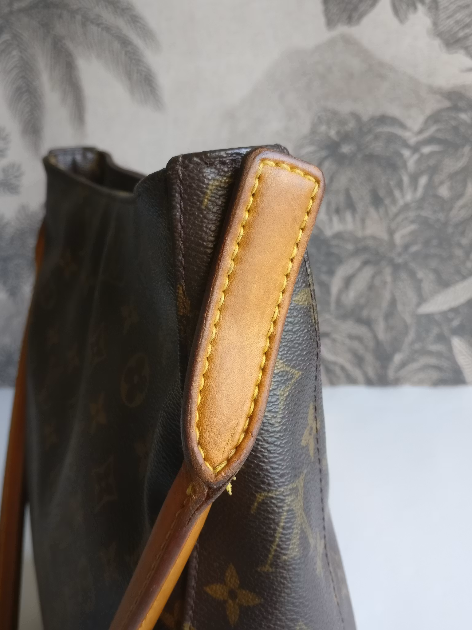 Louis Vuitton Looping GM