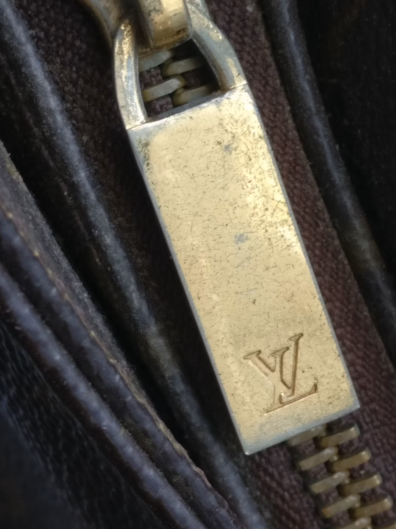 Louis Vuitton Looping GM
