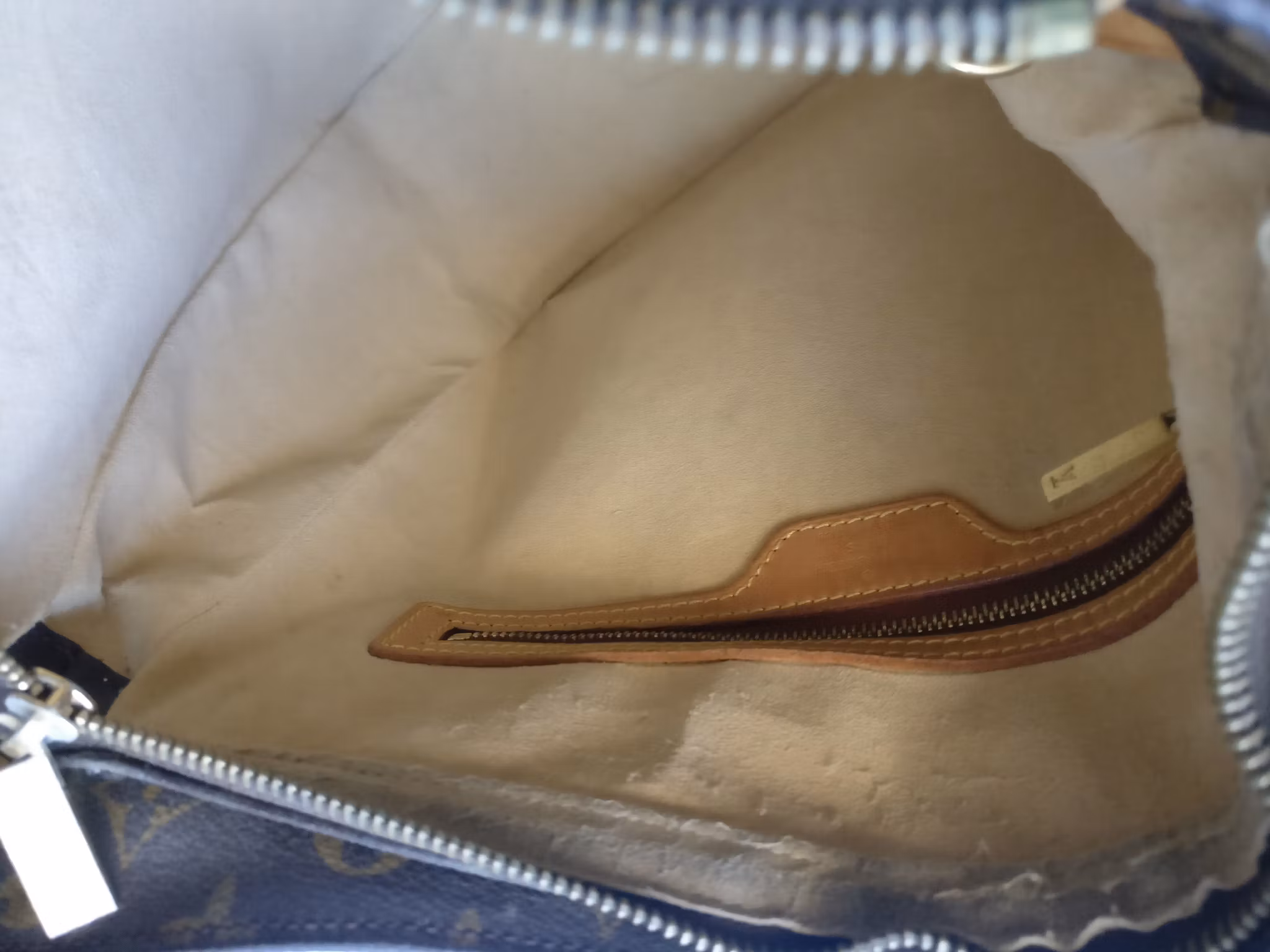 Louis Vuitton Looping GM