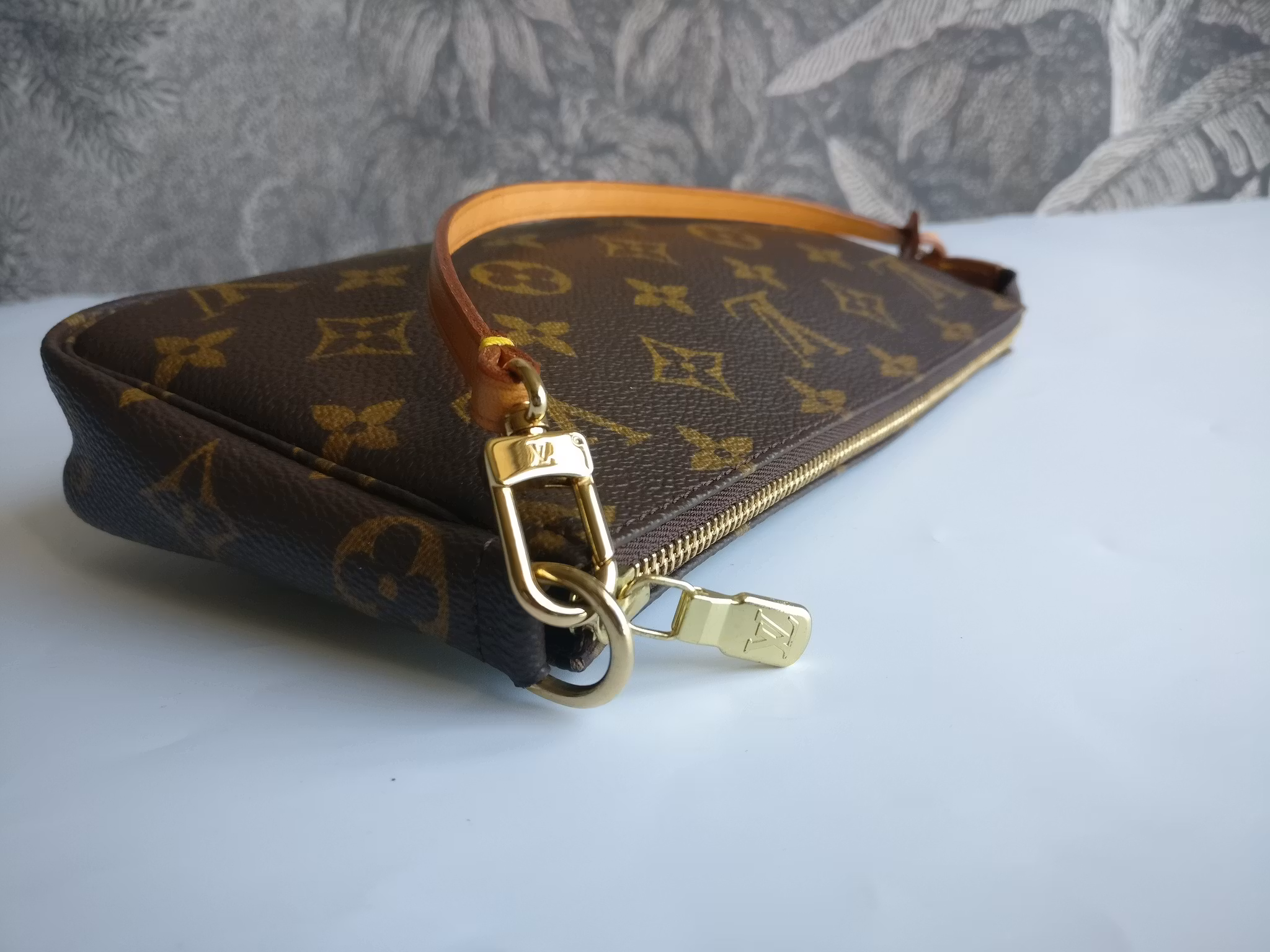 Louis Vuitton Pochette Accessoires
