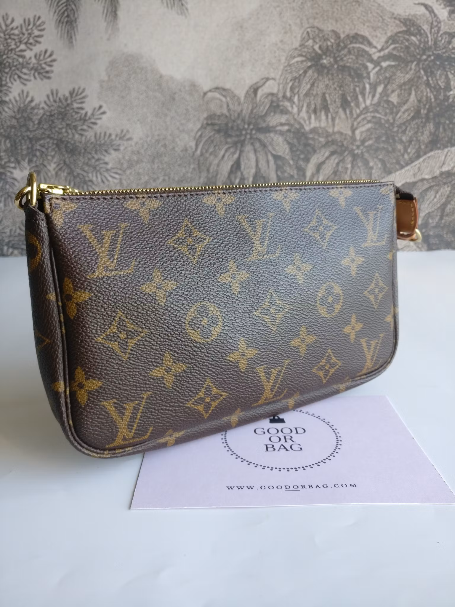 Louis Vuitton Pochette Accessoires