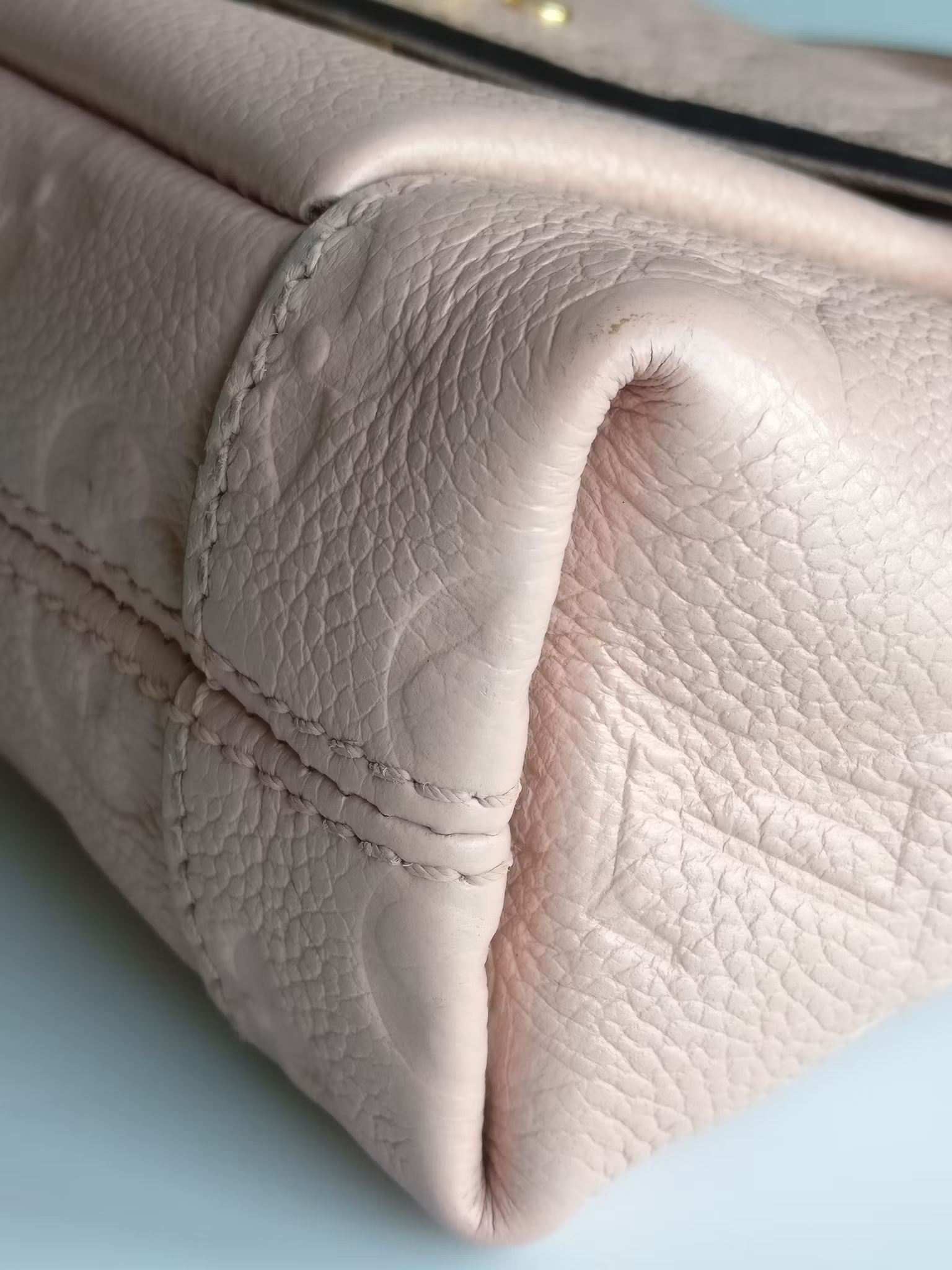 Louis Vuitton Blanche BB crossbody