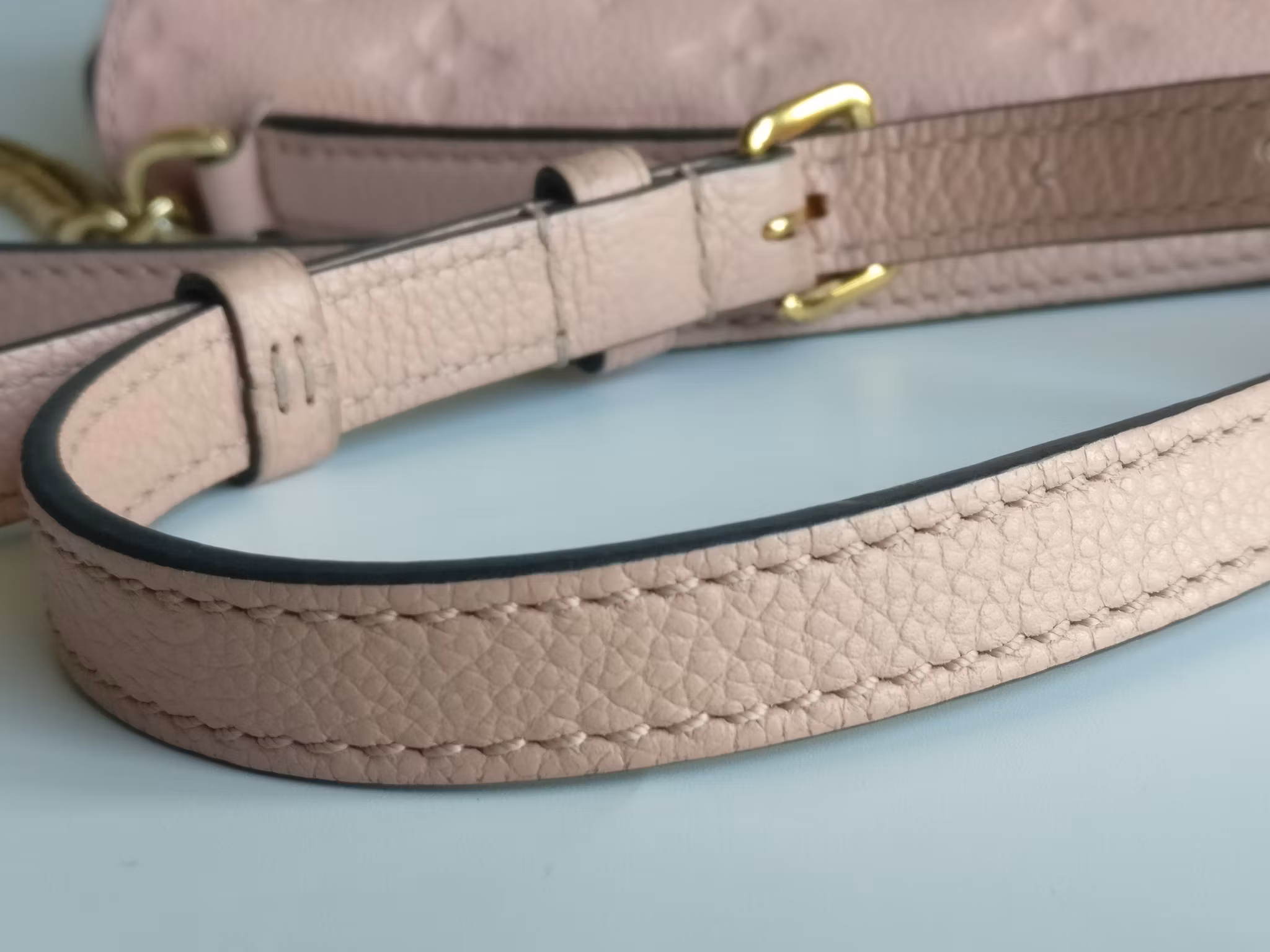 Louis Vuitton Blanche BB crossbody