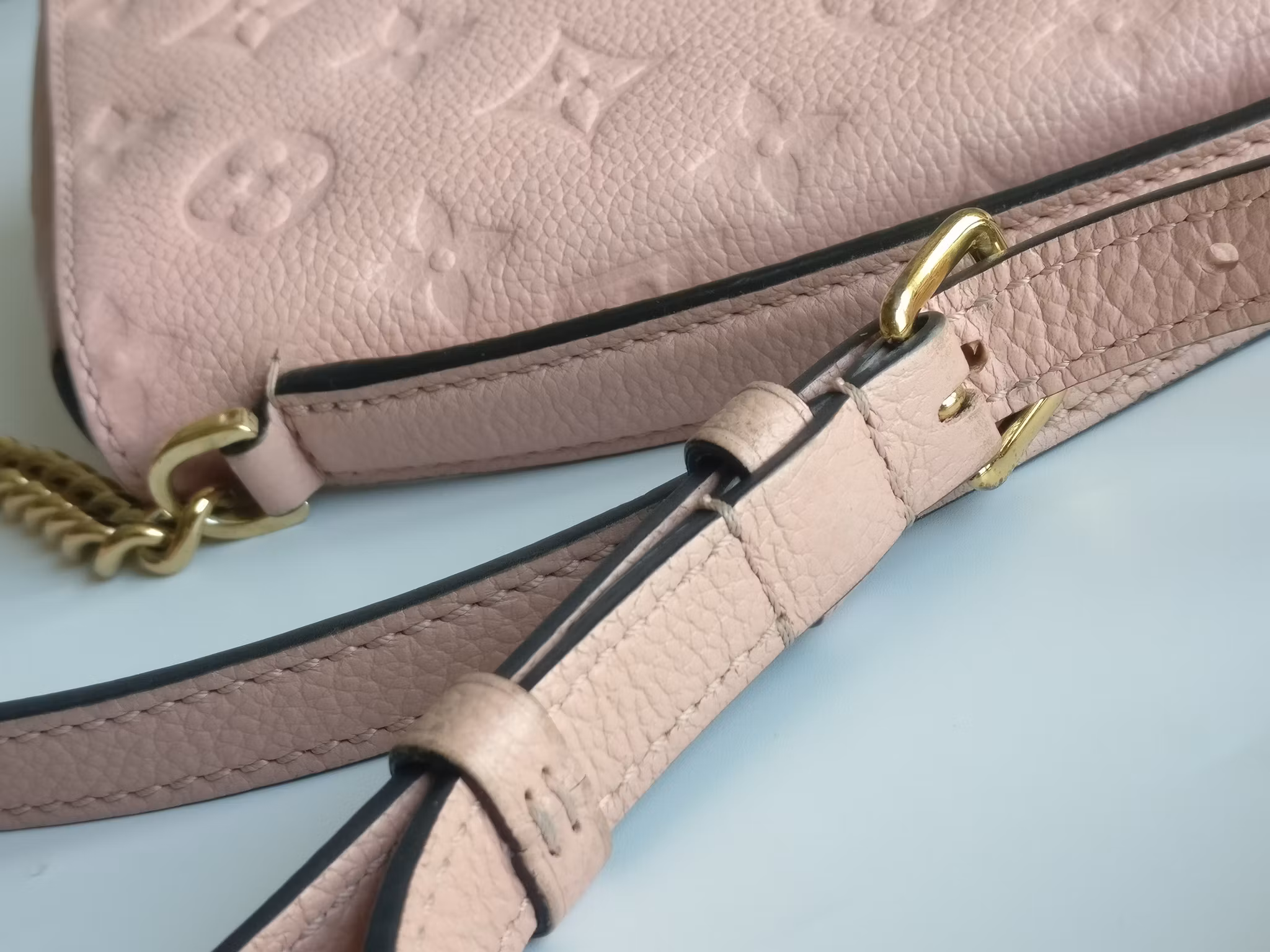 Louis Vuitton Blanche BB crossbody