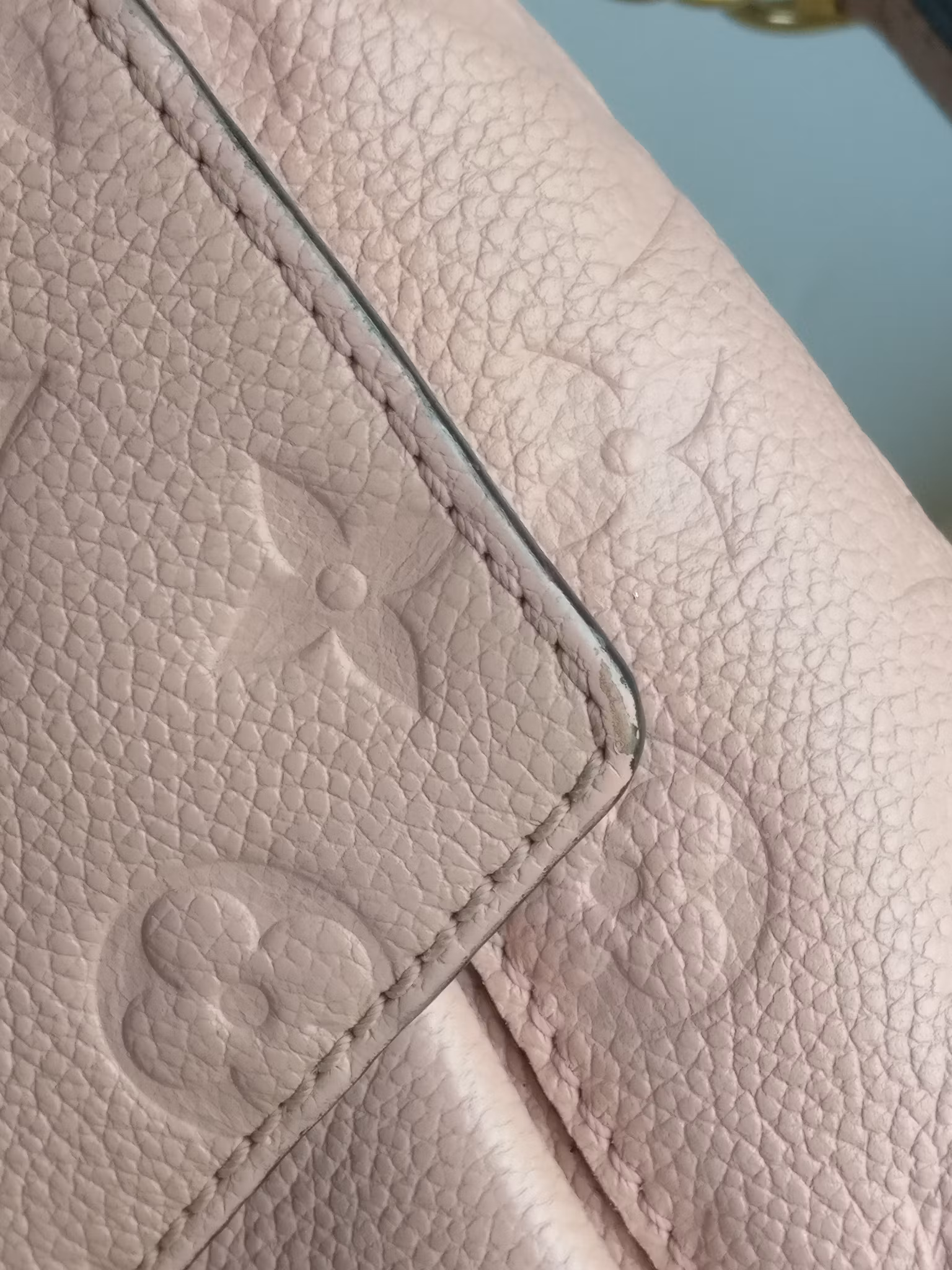 Louis Vuitton Blanche BB crossbody