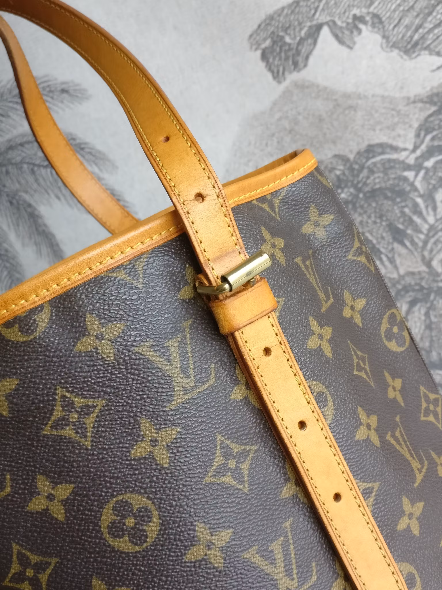 Louis Vuitton Bucket GM