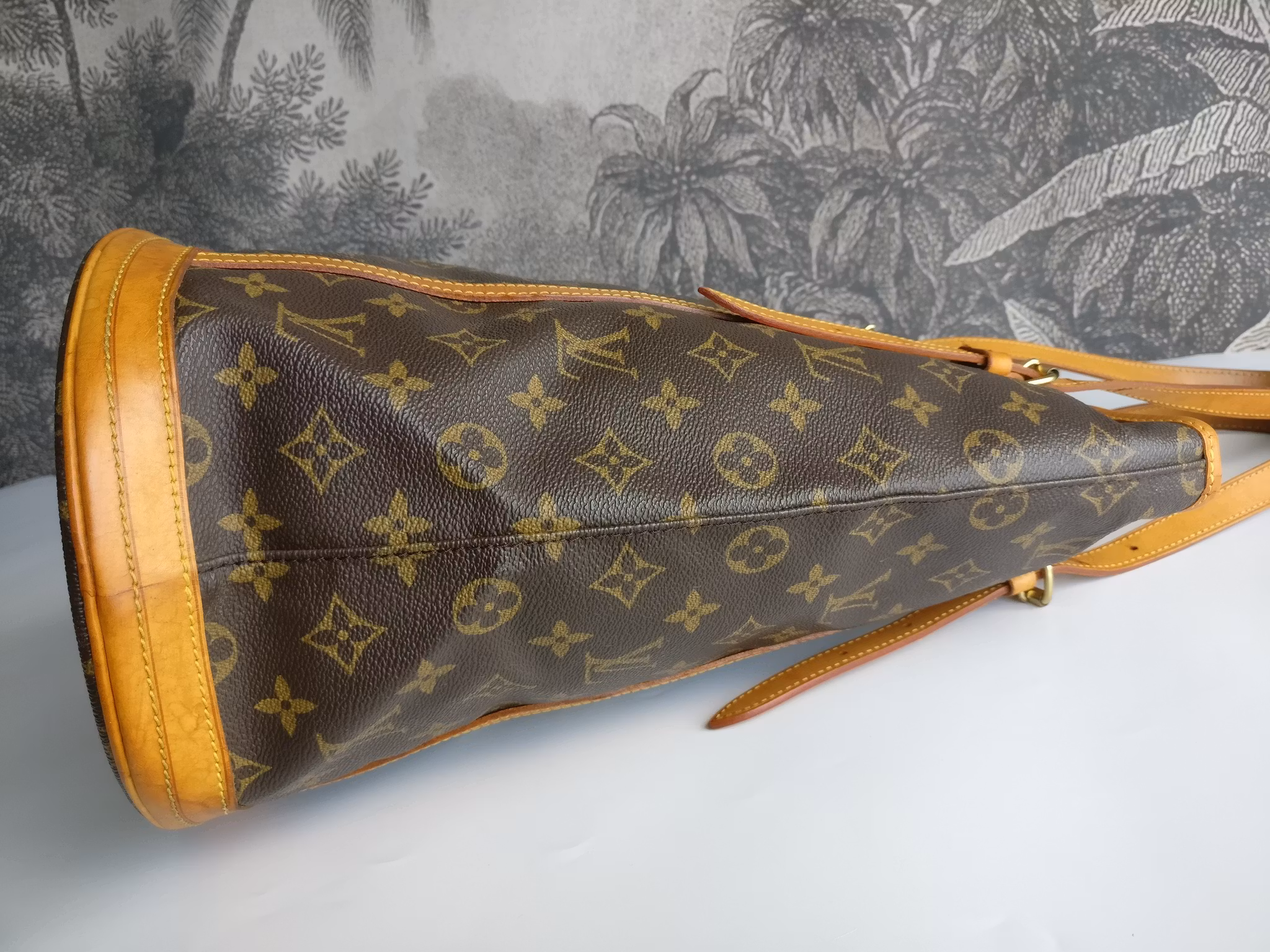 Louis Vuitton Bucket GM
