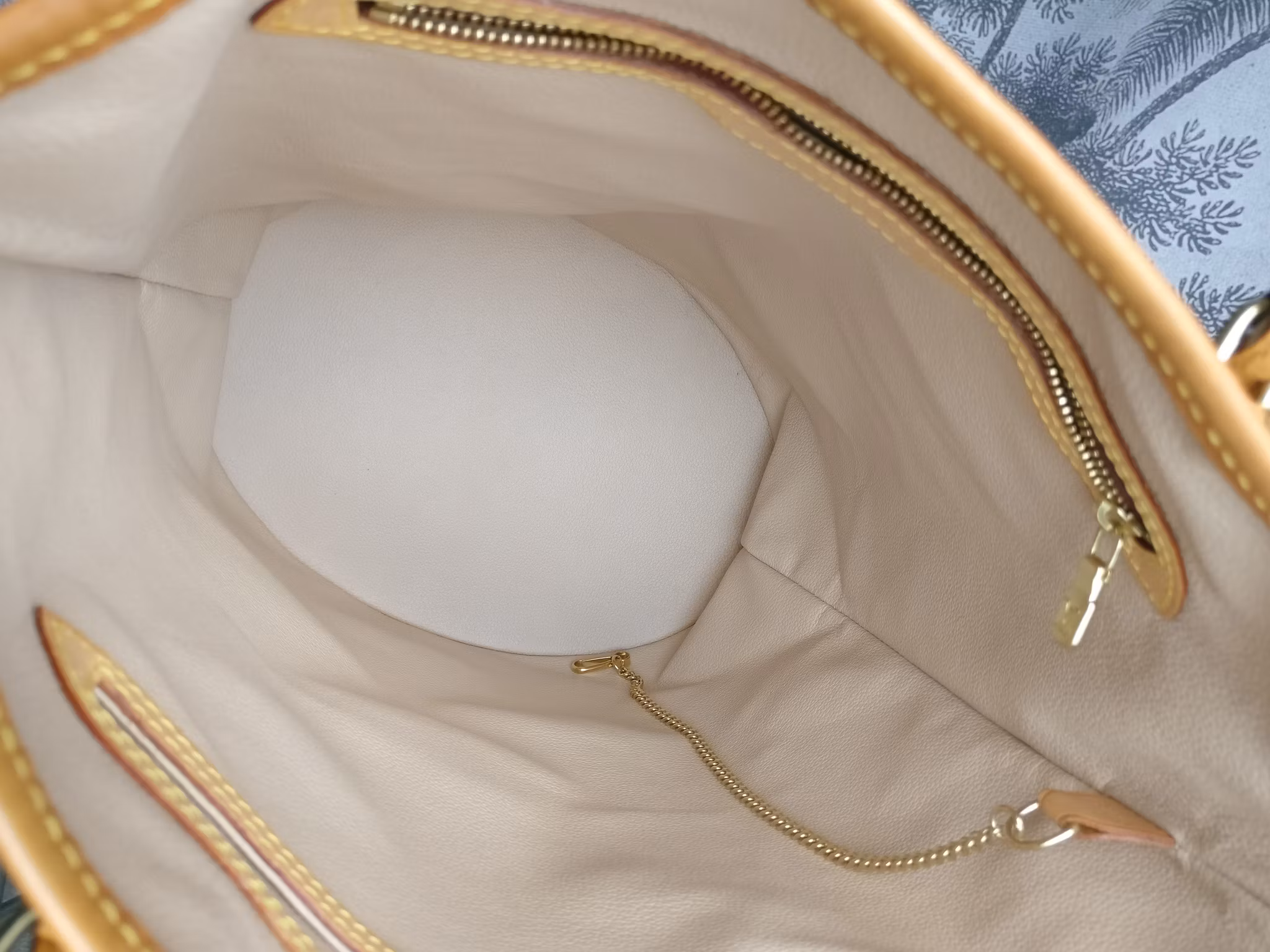Louis Vuitton Bucket GM