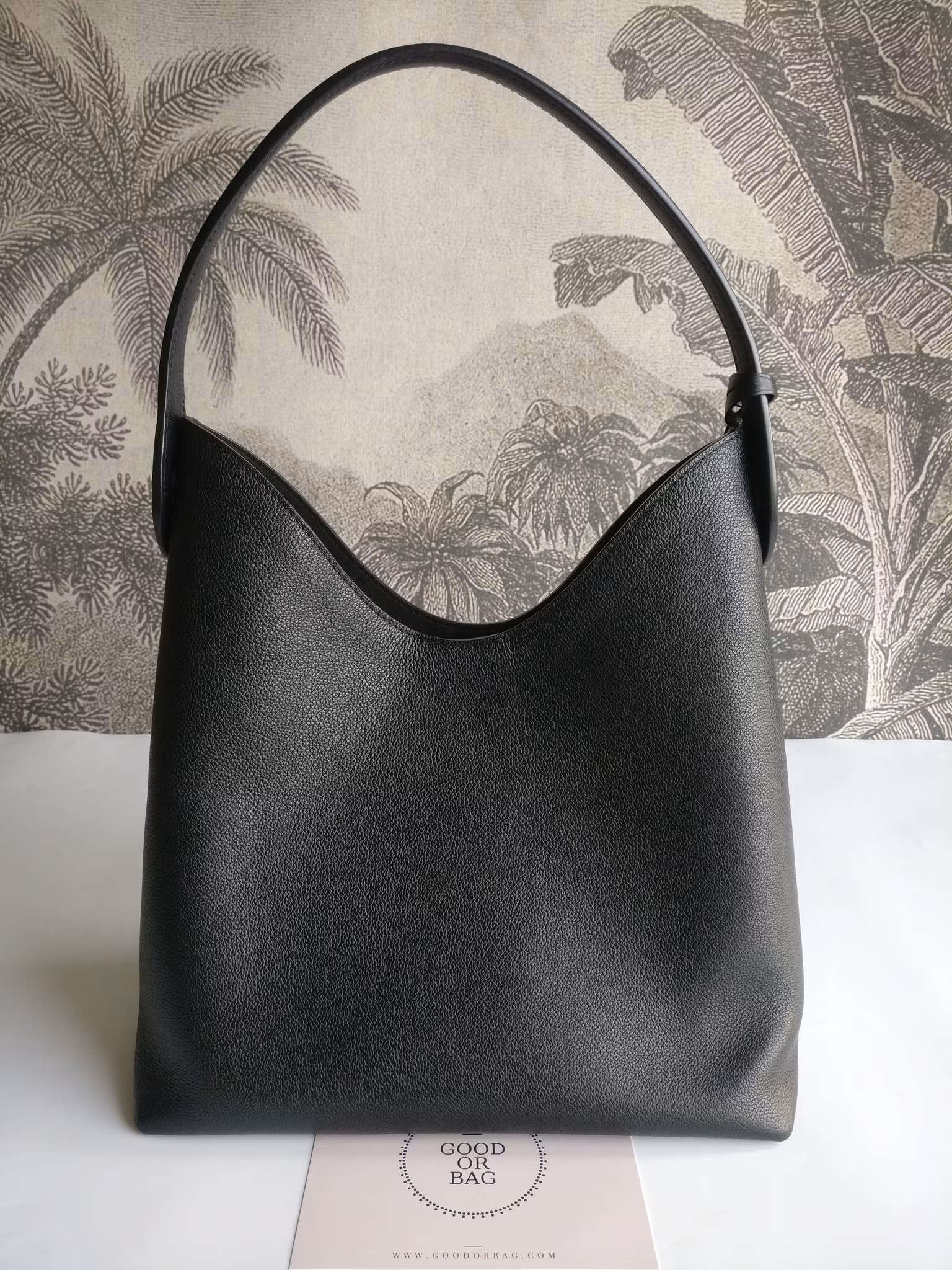 Louis Vuitton Lockme Hobo